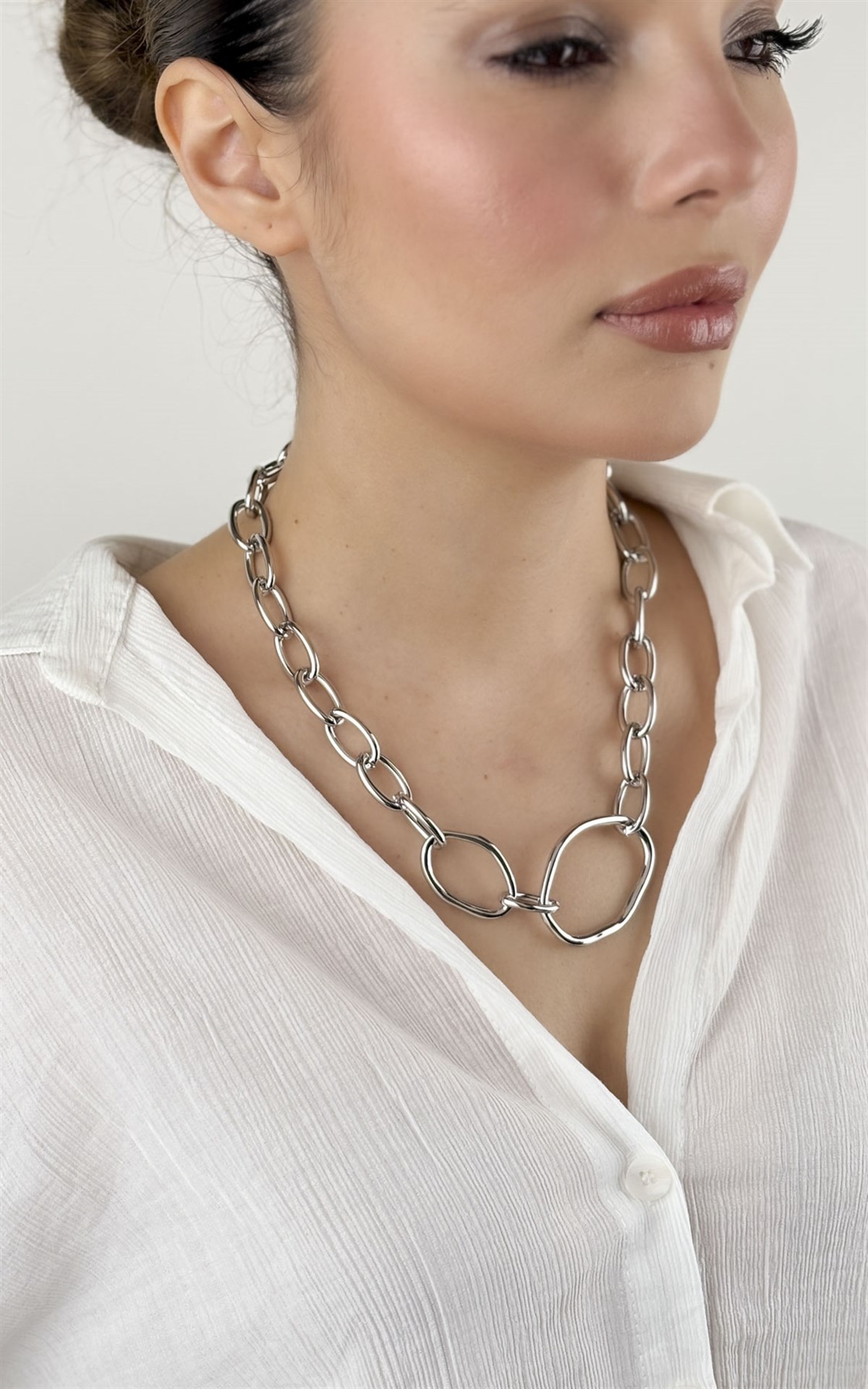 Geometrik Formlu Gümüş Zincir Kolye