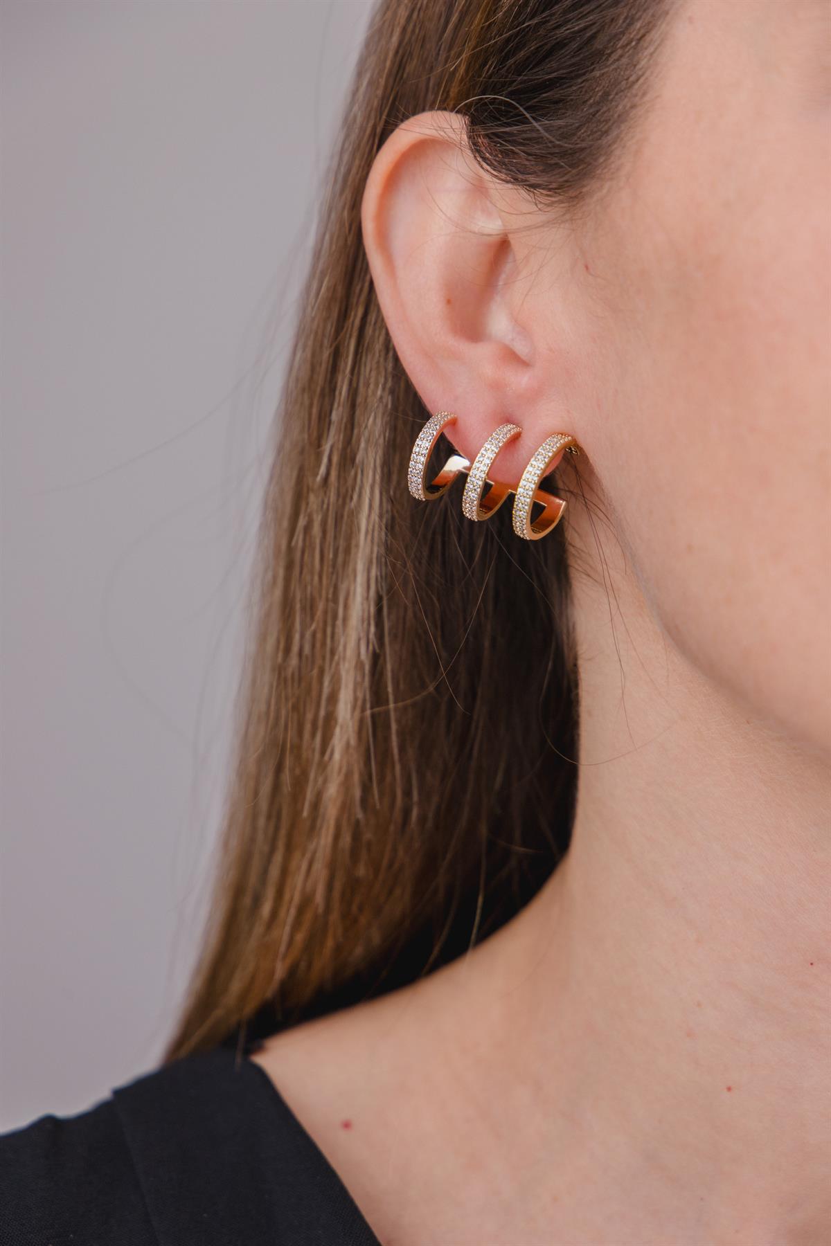 Geometrik Zirkon Taşlı Gold Yarım Halka Küpe