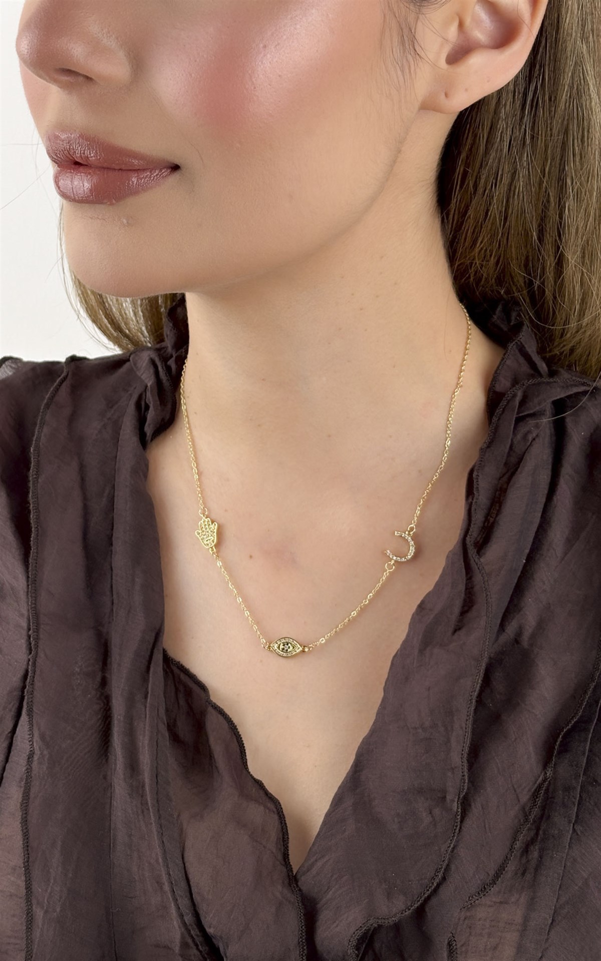 Göz ve El Figürlü Zincir Kolye