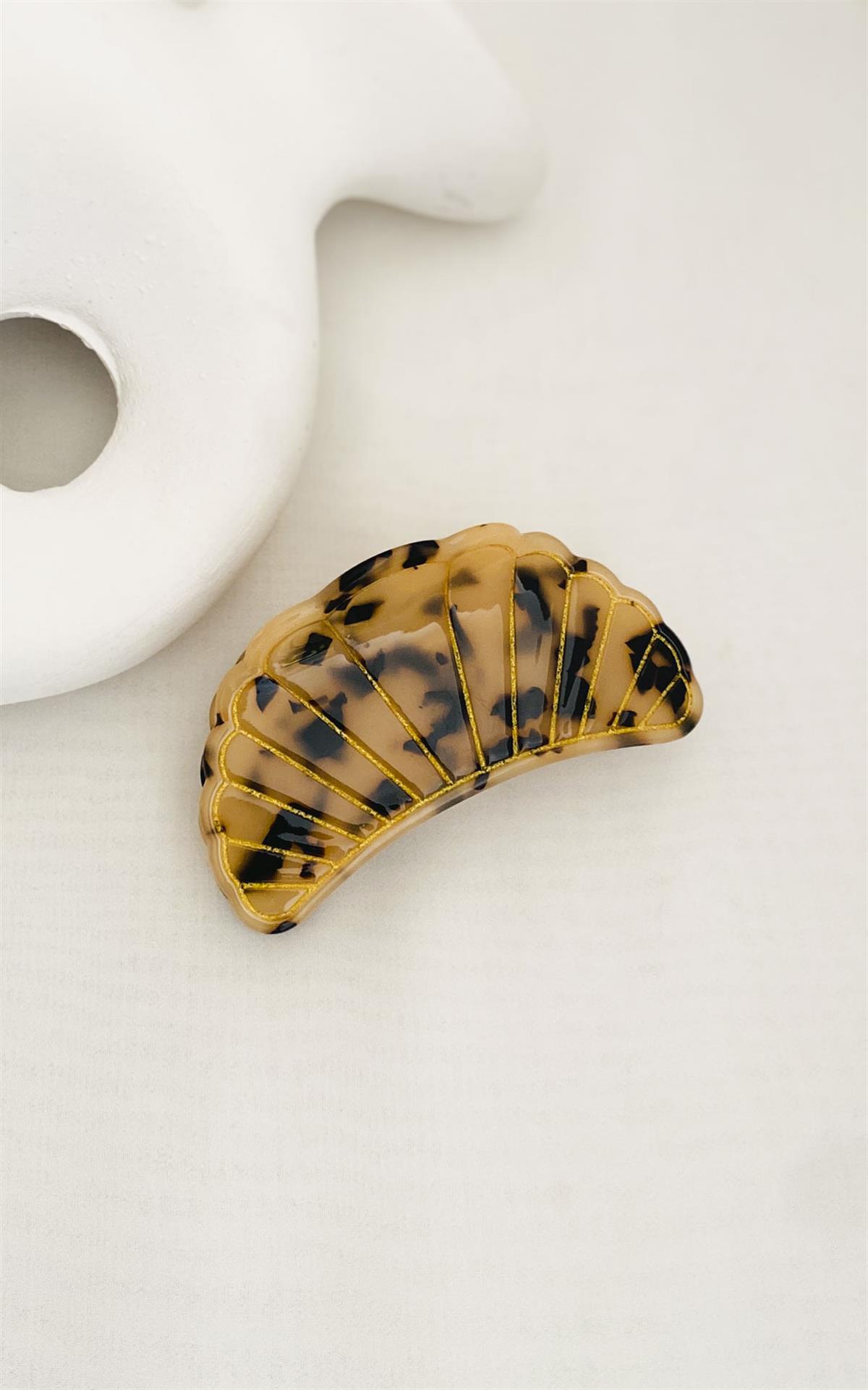 İstiridye Figürlü Leopar Desenli Rose Kemik Mandal Toka