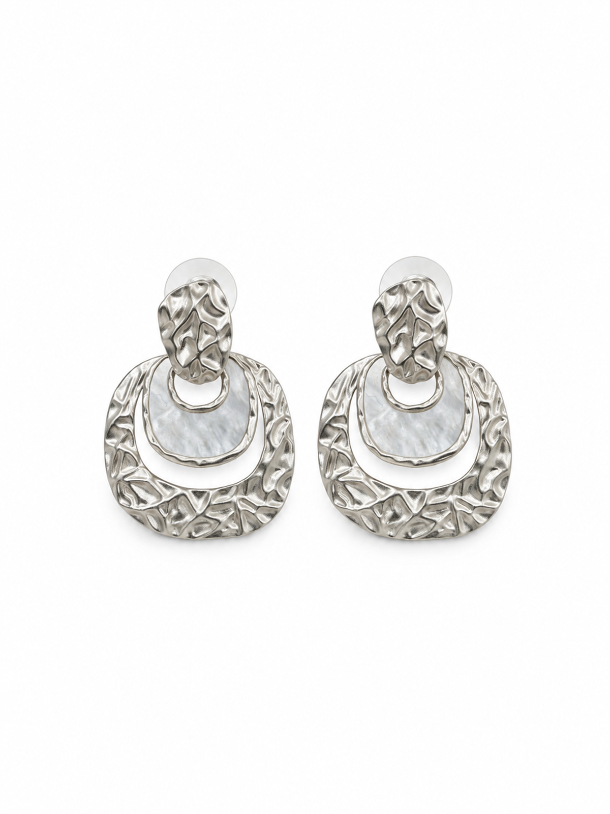 Kabartma Dokulu İç İçe Geçişli Mat Silver Küpe