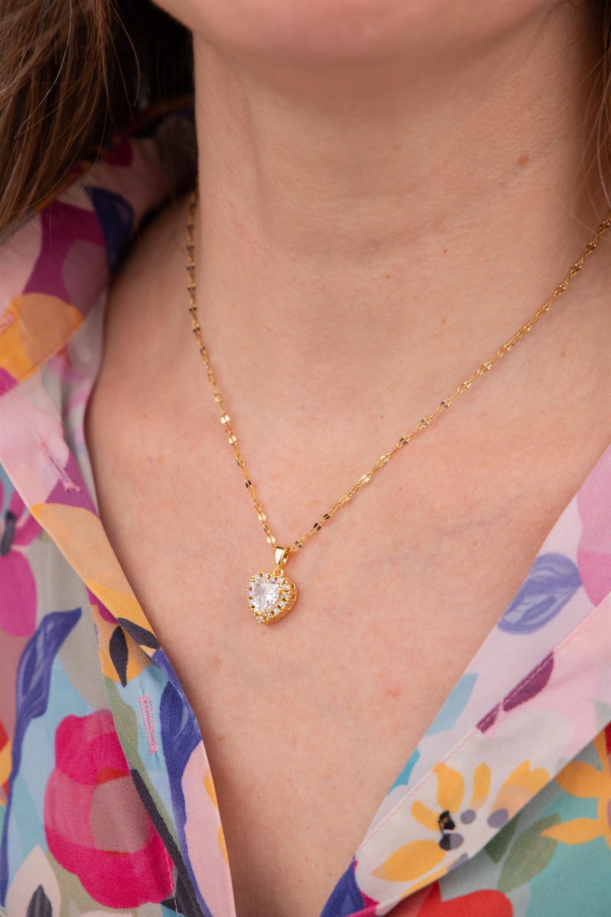 Kalp Figürlü Gold Çelik Kolye