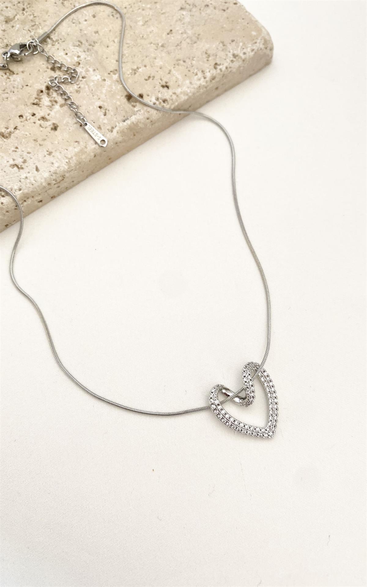 Kalp Figürlü Taşlı Gümüş Çelik Kolye