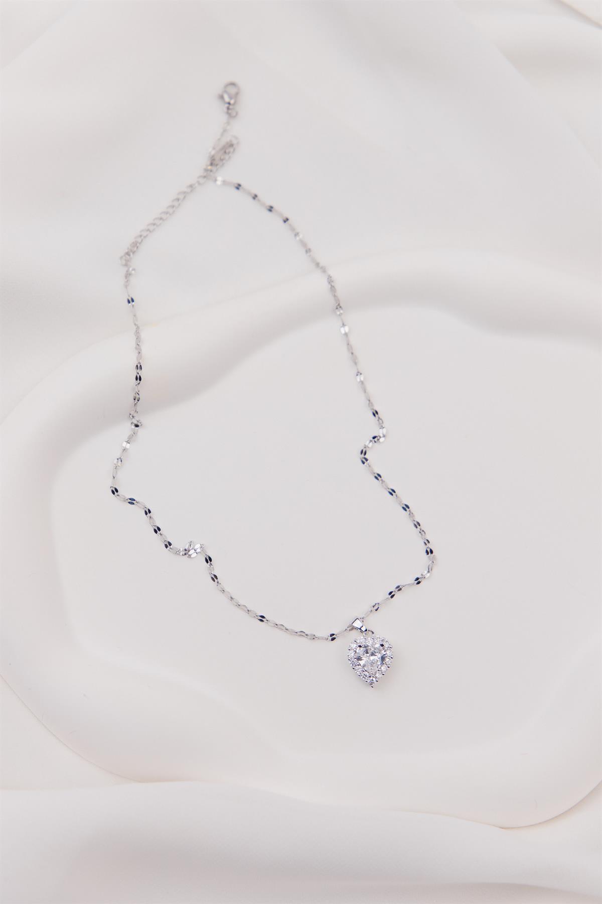 Kalp Figürlü Taşlı Gümüş Çelik Kolye