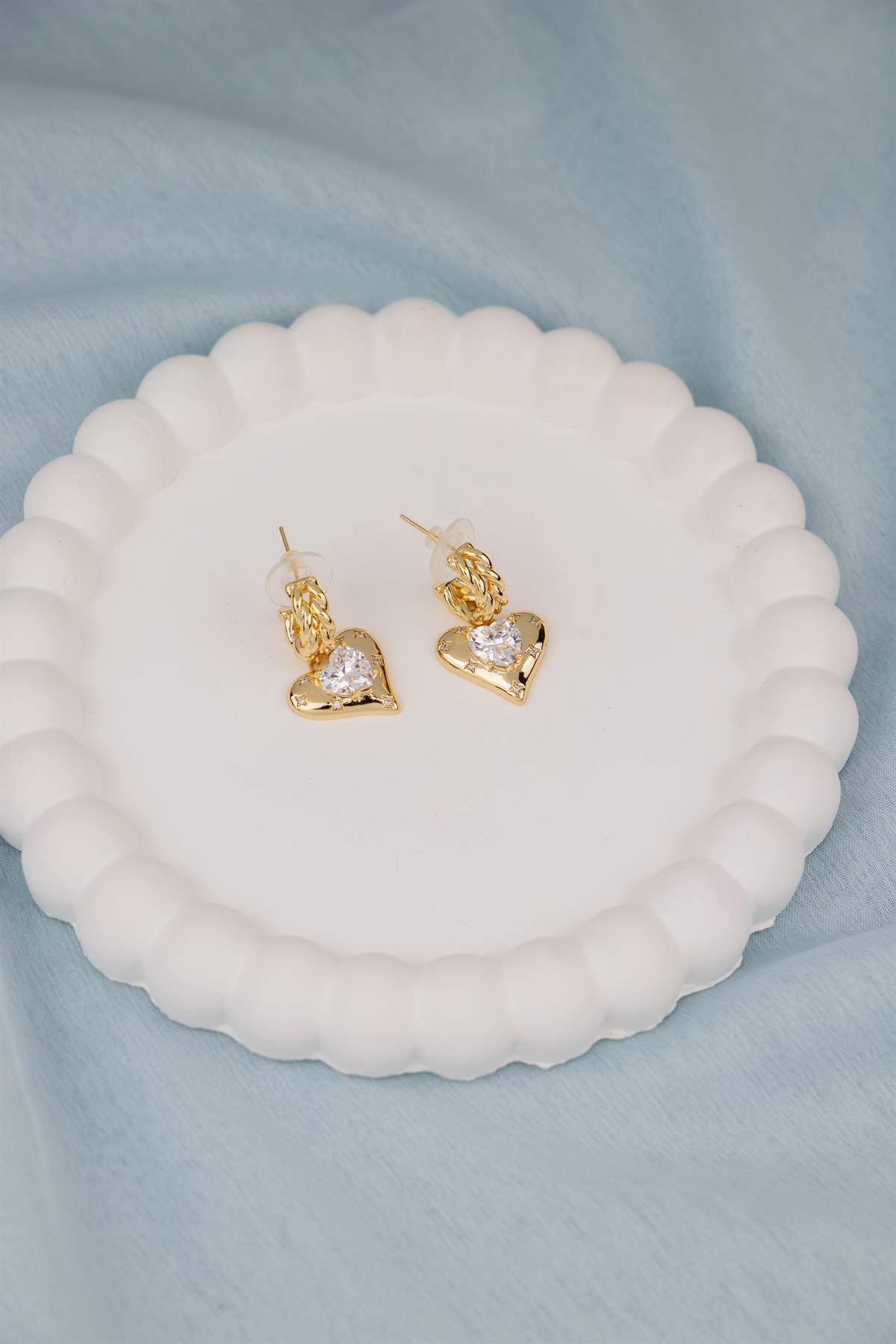 Kalp Figürlü Taşlı Yarım Halka Küpe