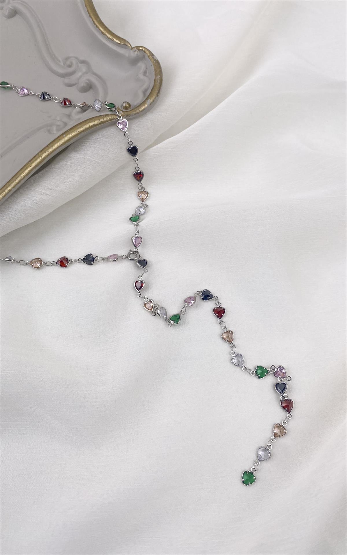 Kalp Sıralı Gümüş Renkli Çelik Y Kolye