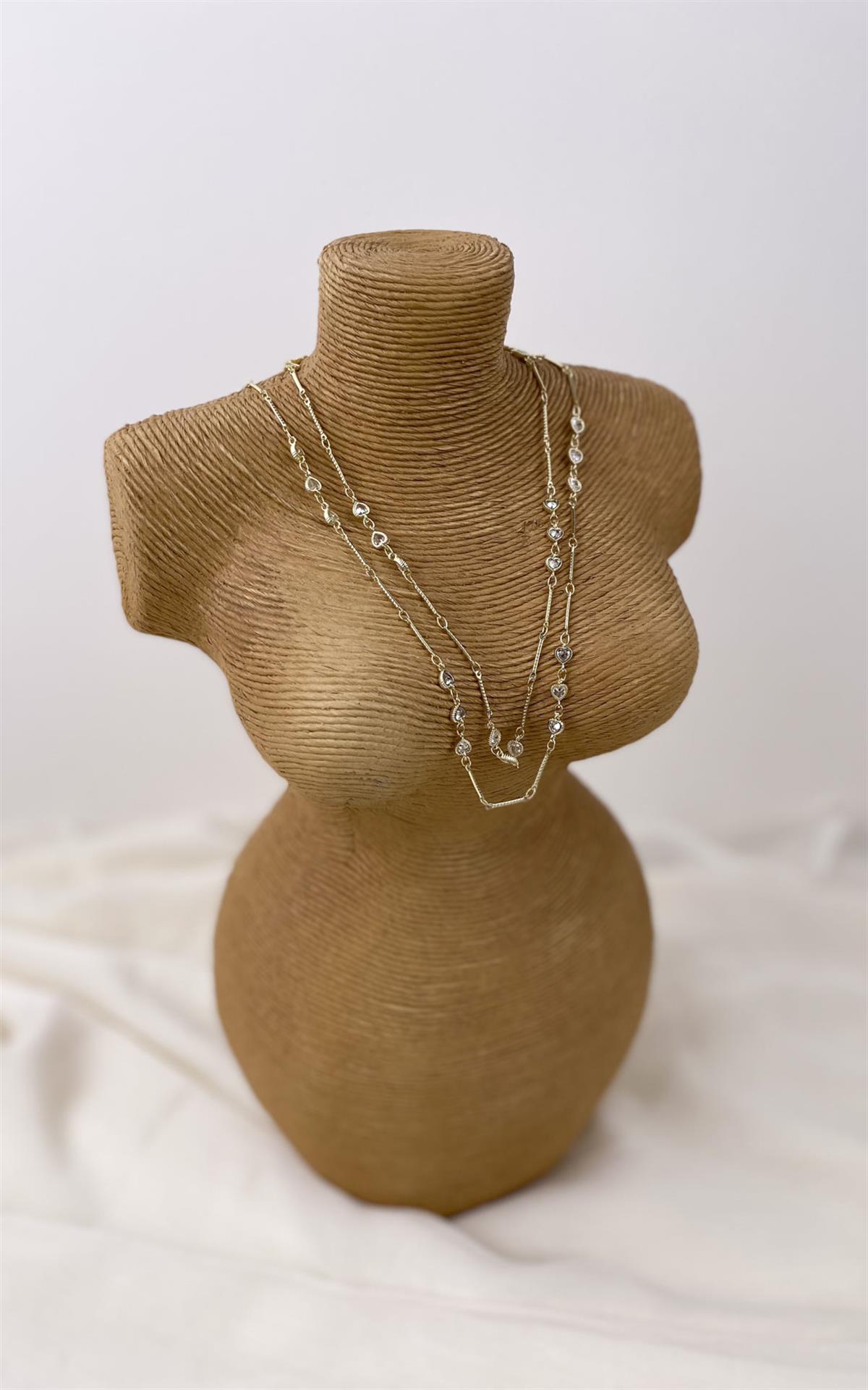 Kalp Sıralı Taşlı Çubuk Detaylı Gold Kolye