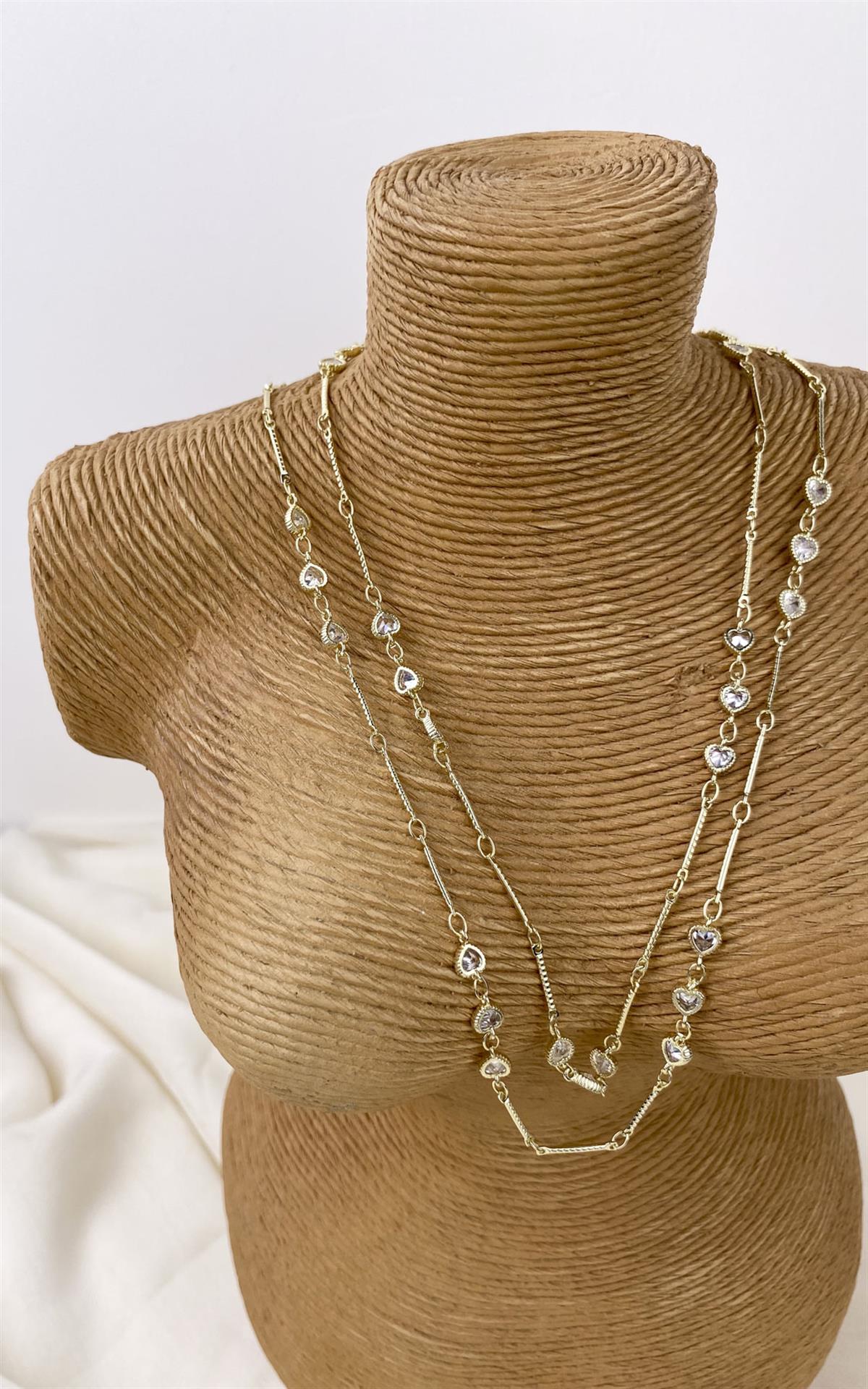 Kalp Sıralı Taşlı Çubuk Detaylı Gold Kolye