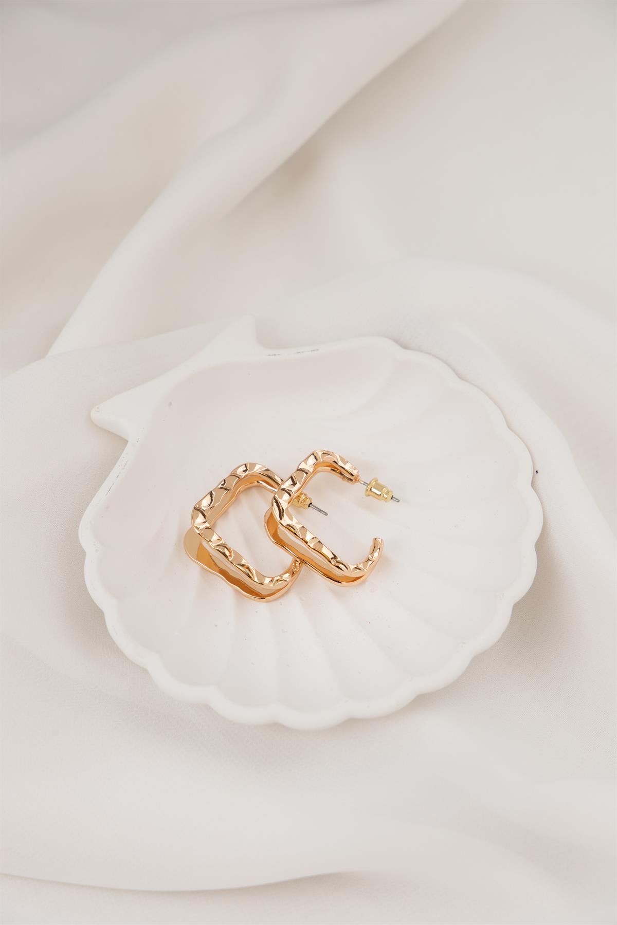 Kare Formlu Gold Yarım Halka Küpe