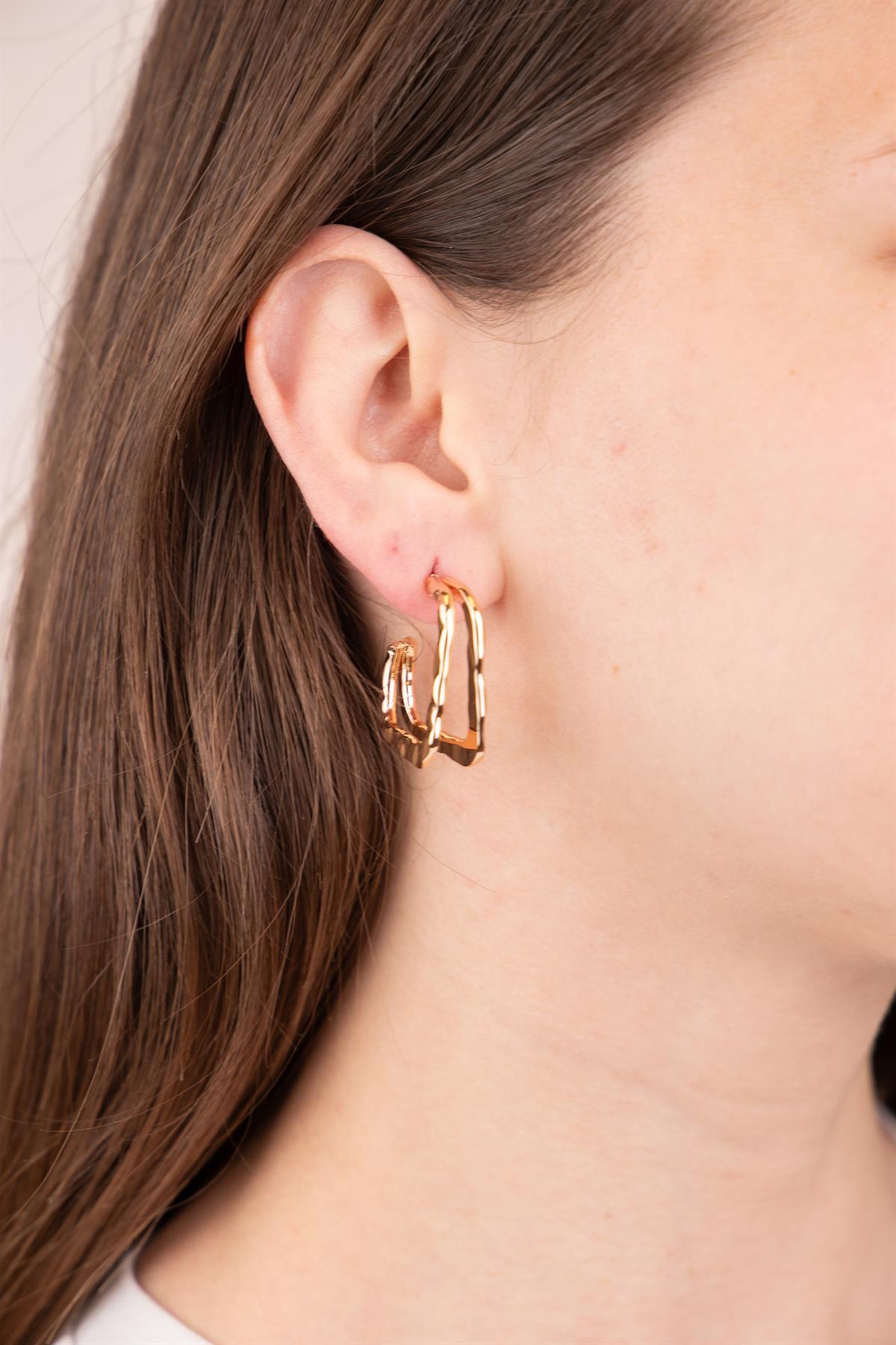 Kare Formlu Gold Yarım Halka Küpe