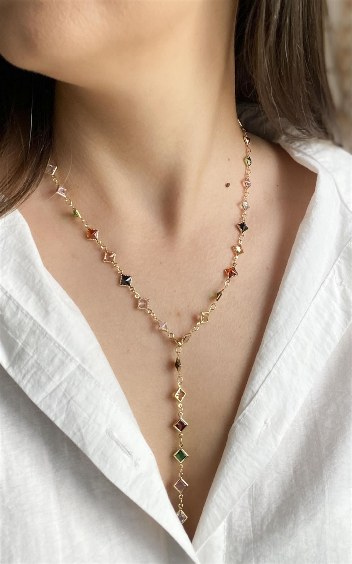 Kare Sıralı Gold Renkli Çelik Y Kolye