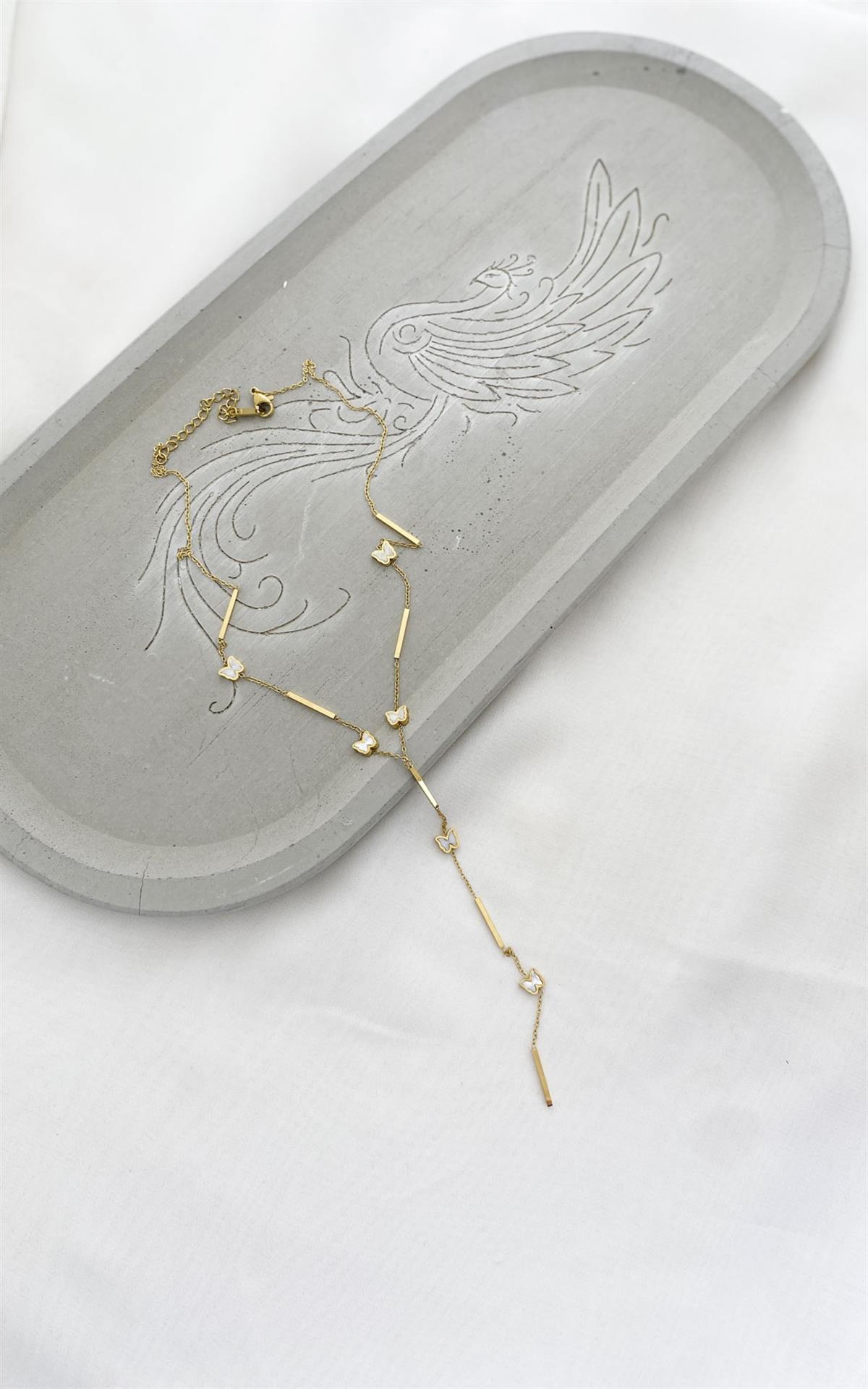 Kelebek Figürlü Gold Çelik Kolye
