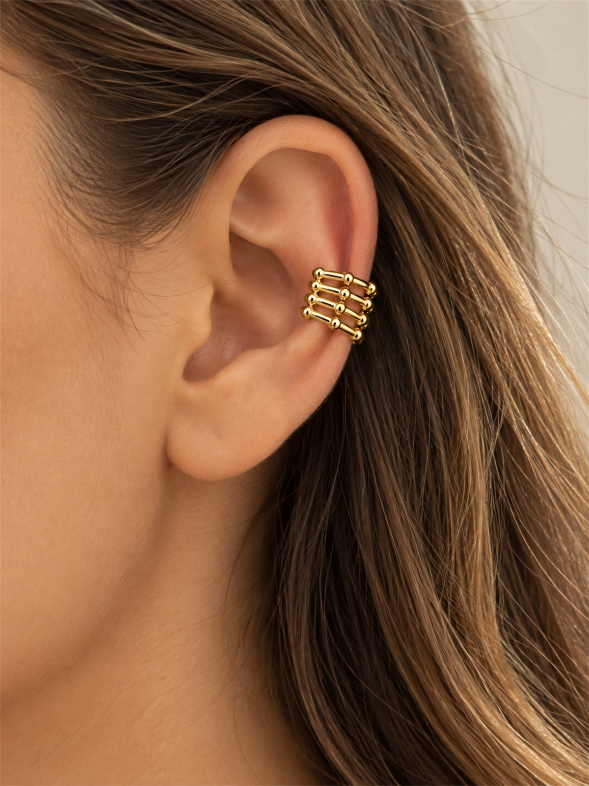 Kemik Görünümlü Gold Ear Cuff Küpe
