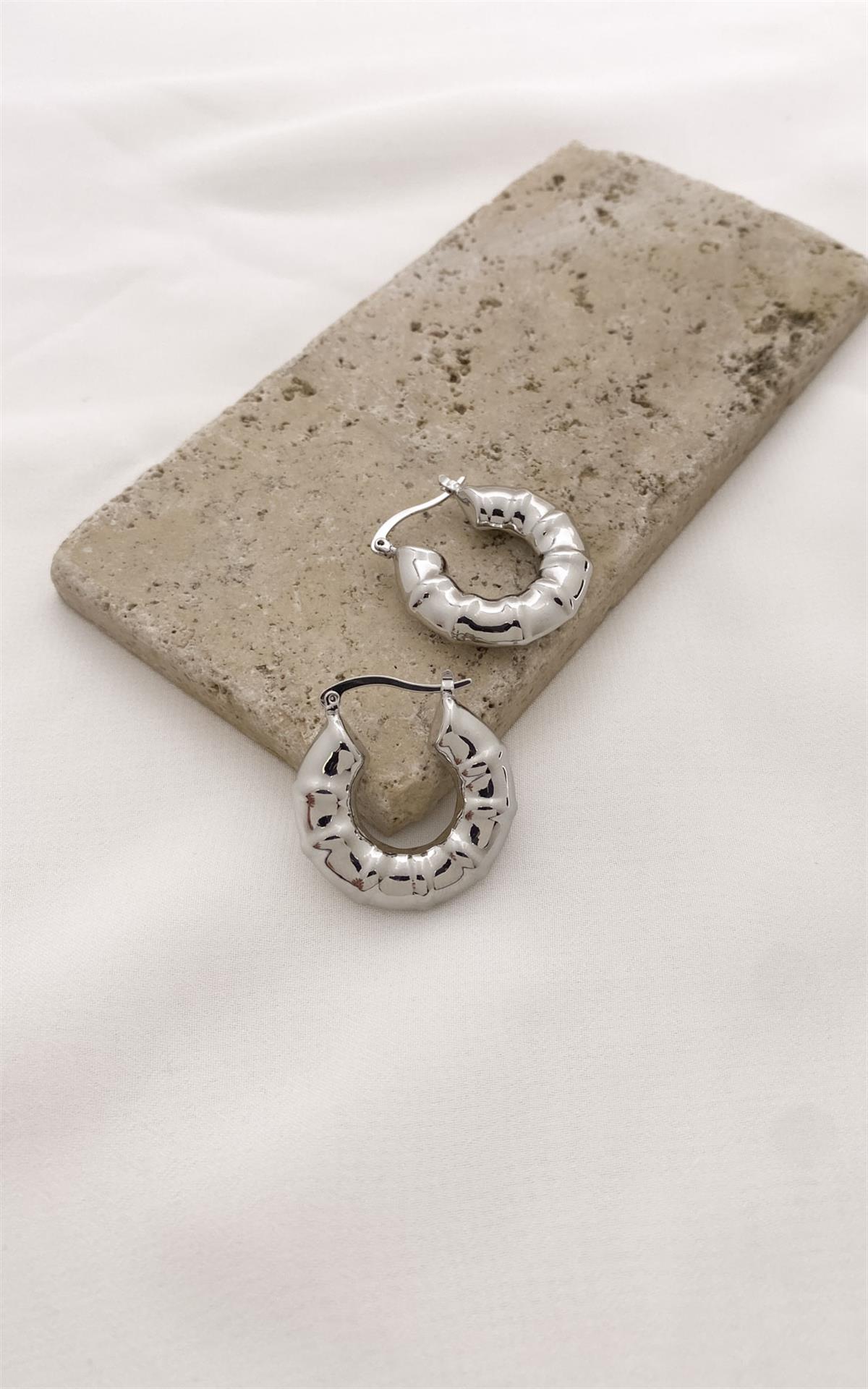 Kemik Model Gümüş Halka Küpe