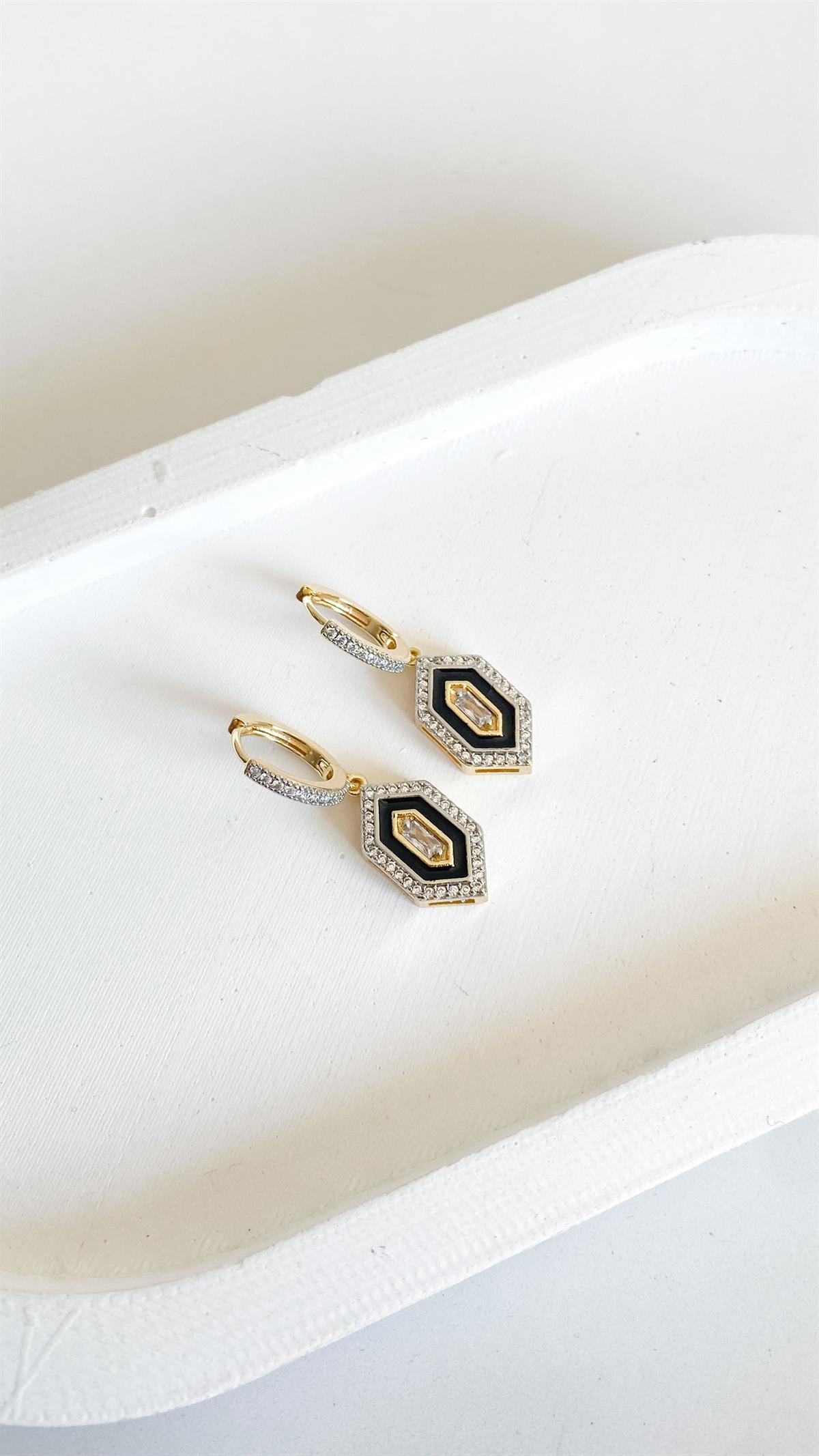 Köşeli Oval Formlu Siyah Mineli Zirkon Taşlı Gold Gümüş Halka Küpe