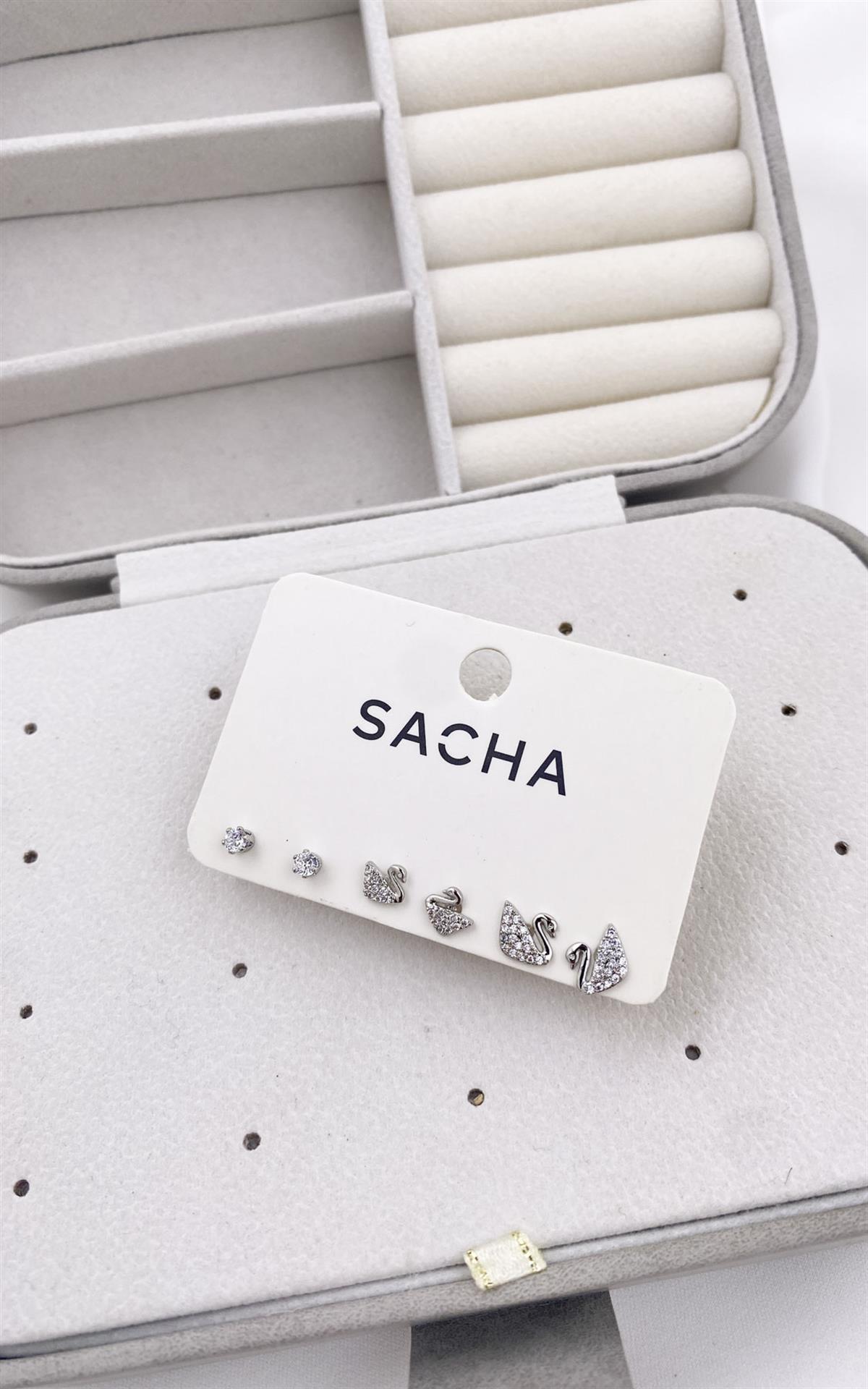 Kugu Figürlü Gümüş Set Küpe