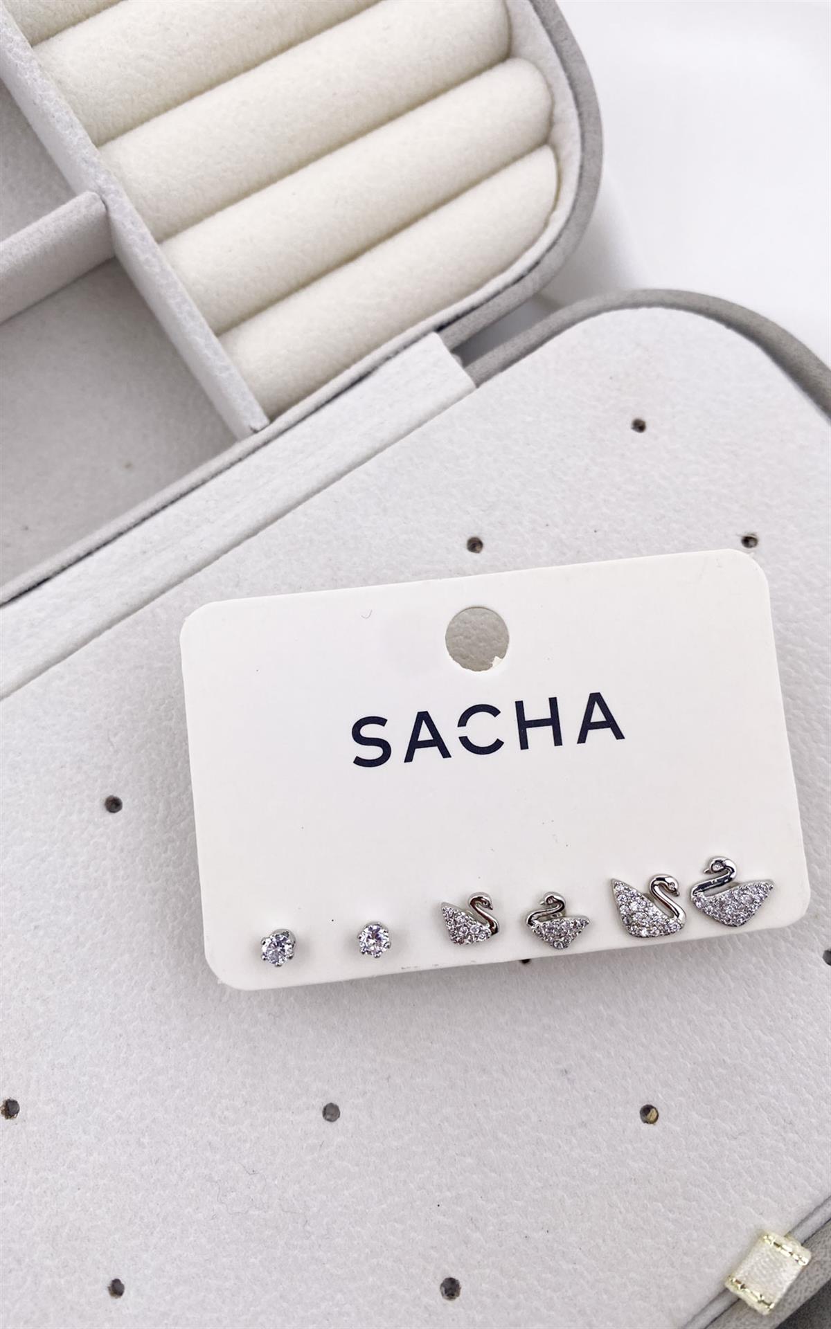 Kugu Figürlü Gümüş Set Küpe