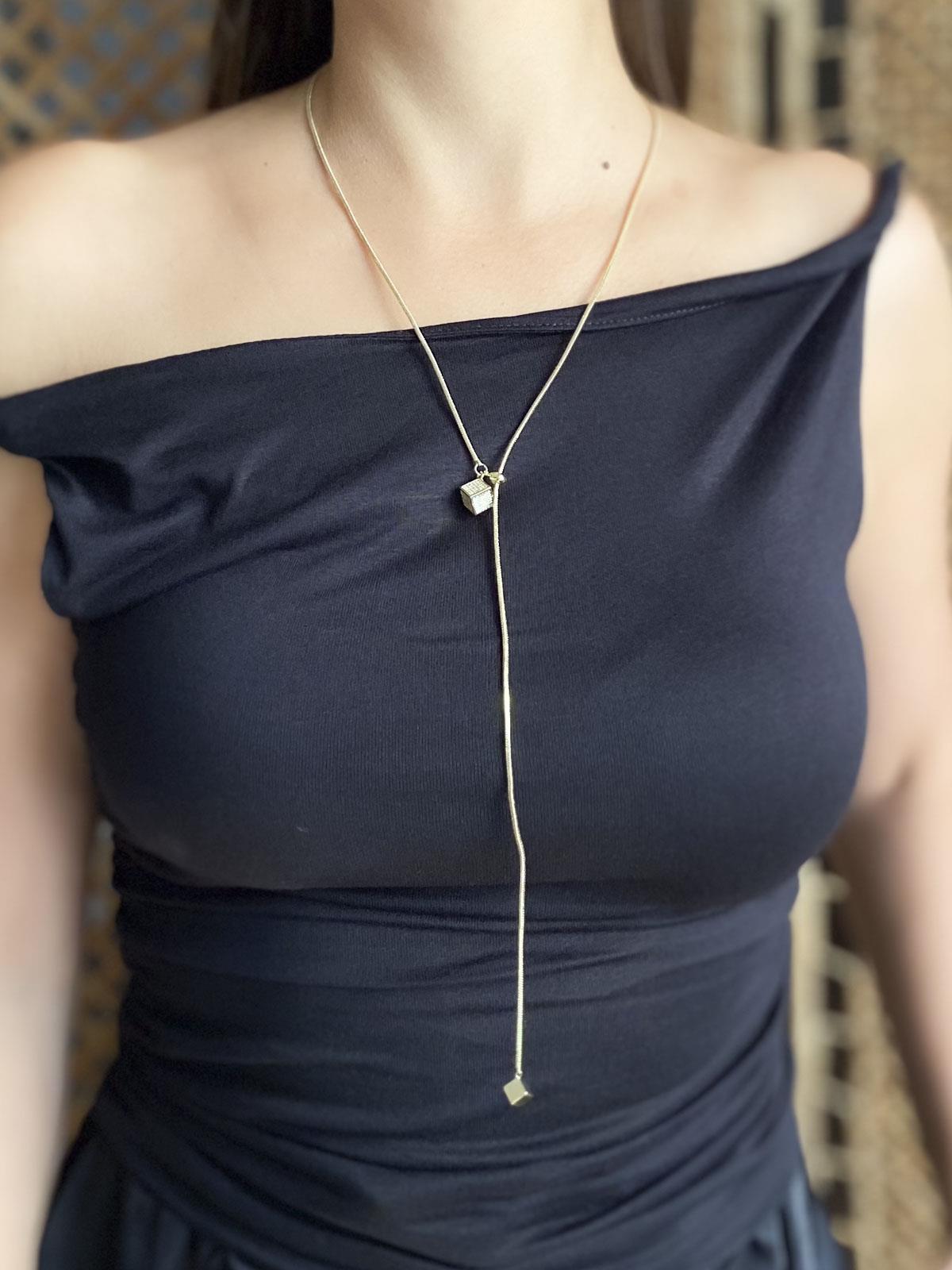 Küp Figürlü Yılan Zincirli Gold Y Kolye