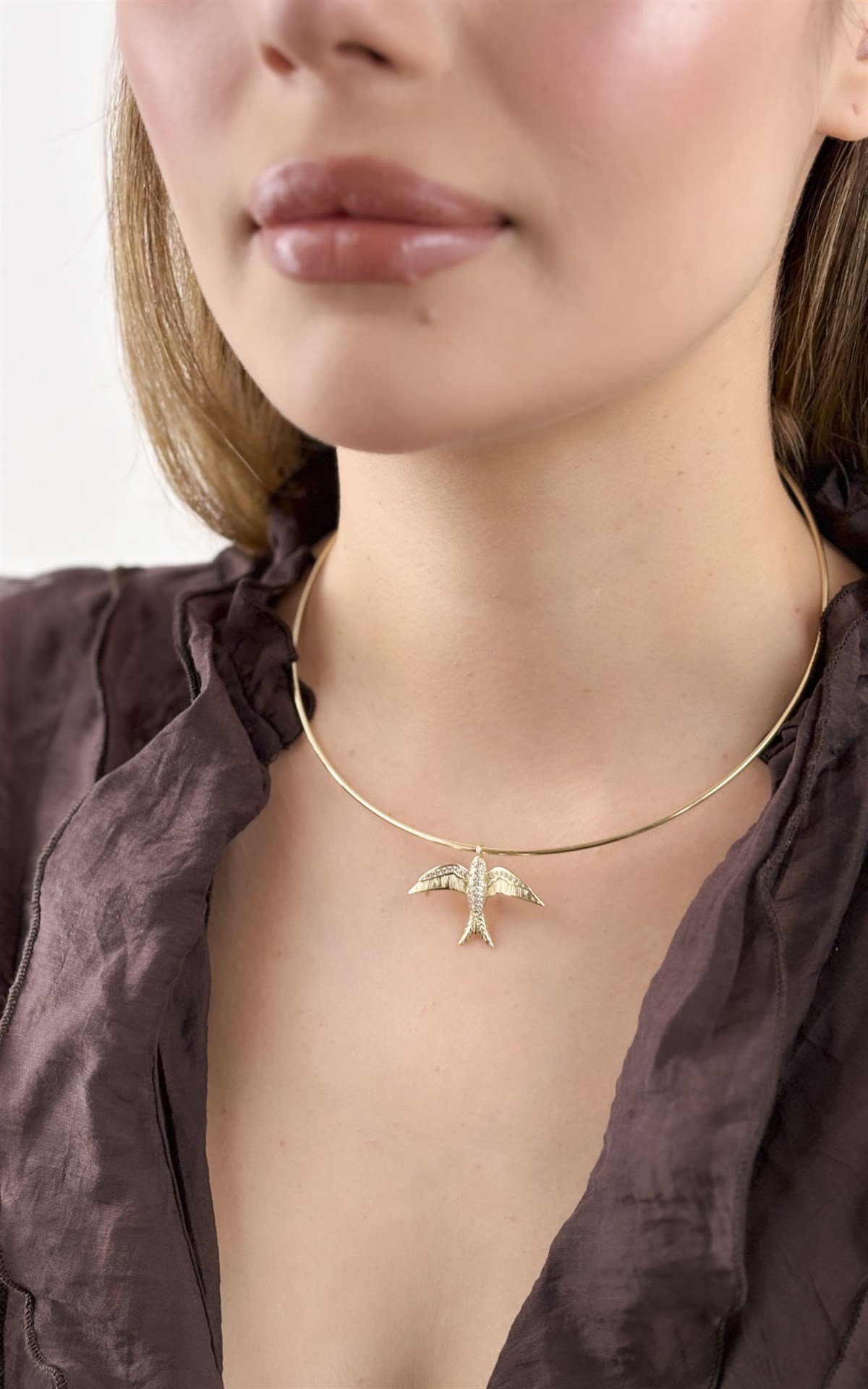 Kuş Figürlü Taş Detaylı Choker Kolye 