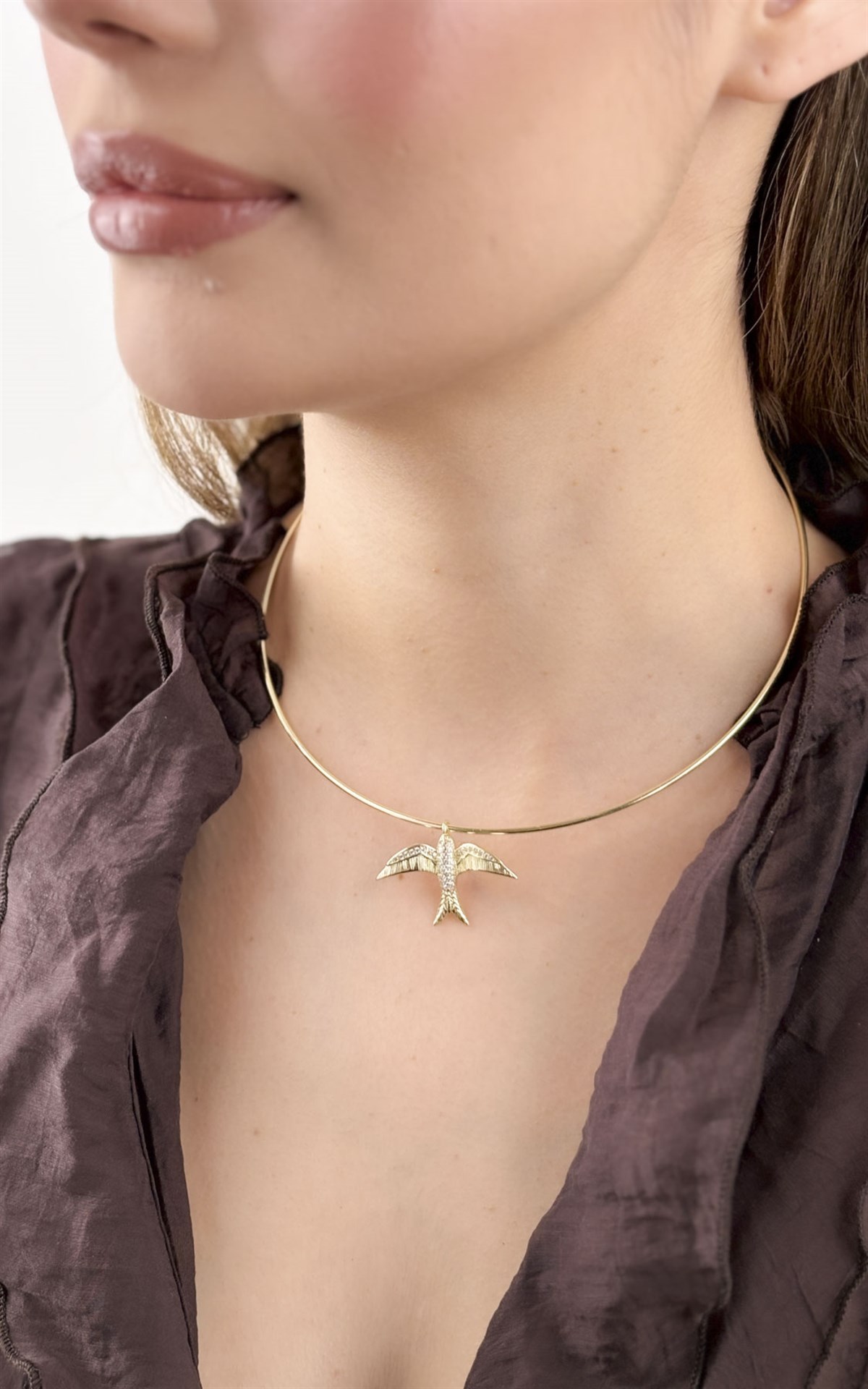 Kuş Figürlü Taş Detaylı Choker Kolye 