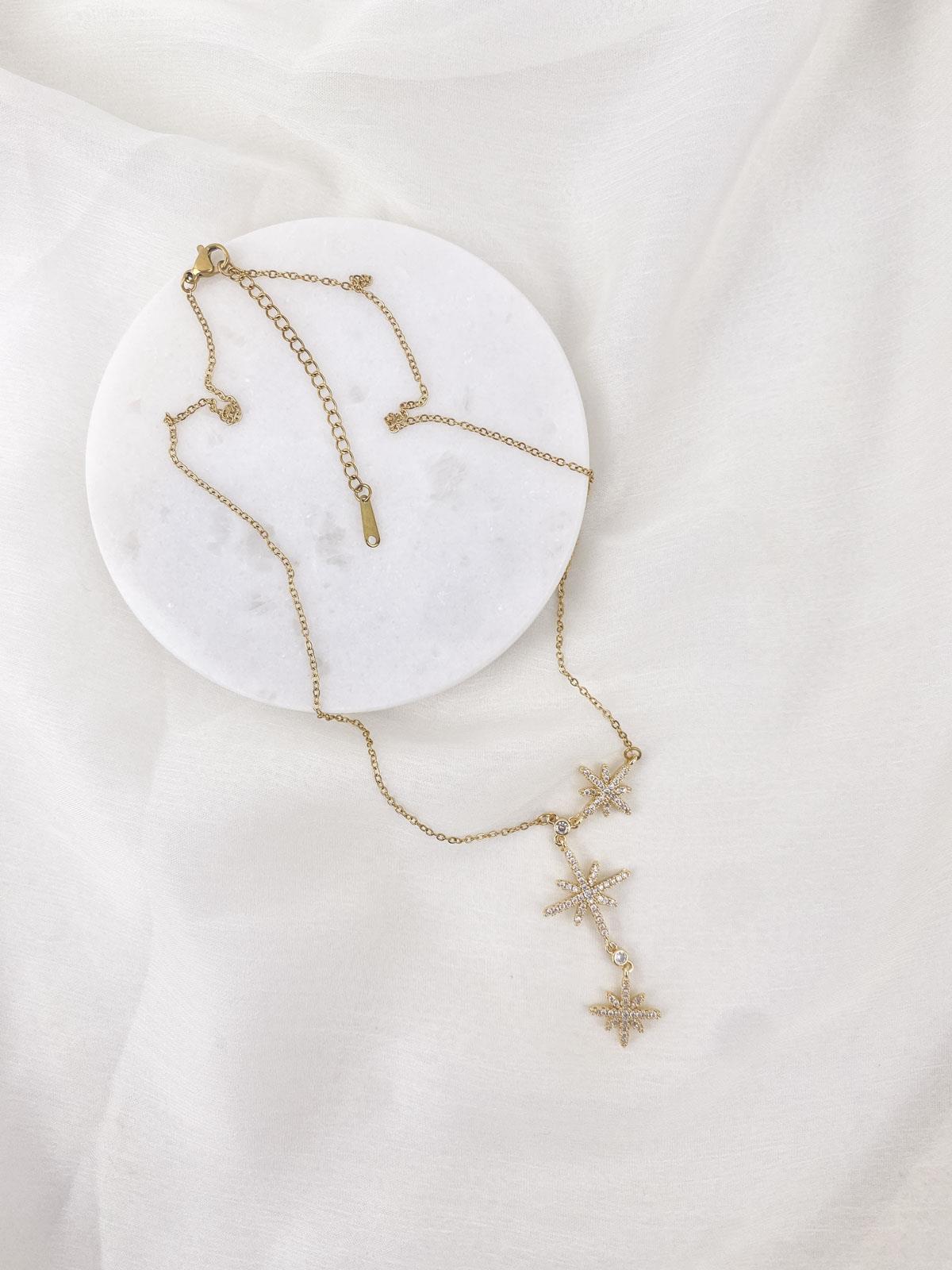 Kuzey Yıldızı Figürlü Zirkon Taşlı Gold Çelik Kolye