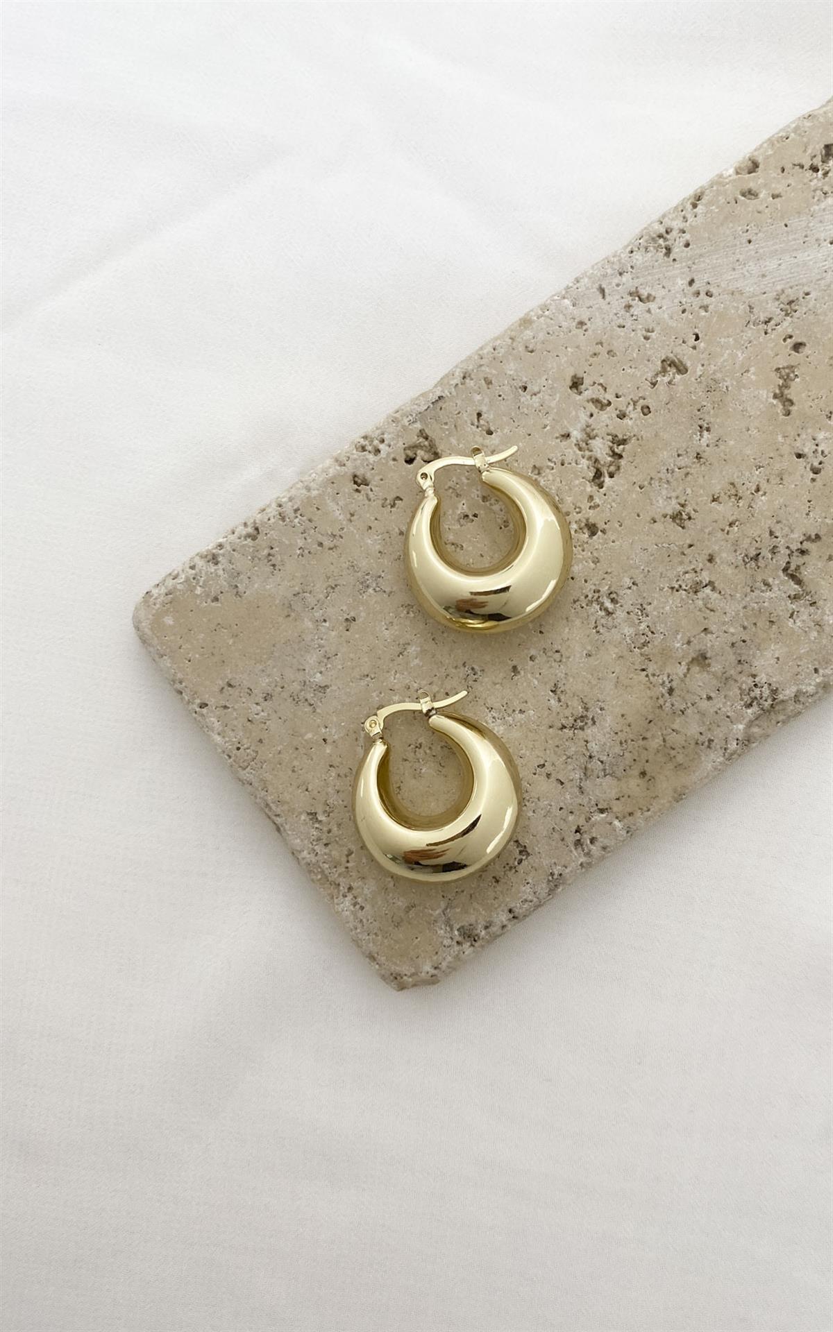 Oval Formlu Bombeli Gold Halka Küpe