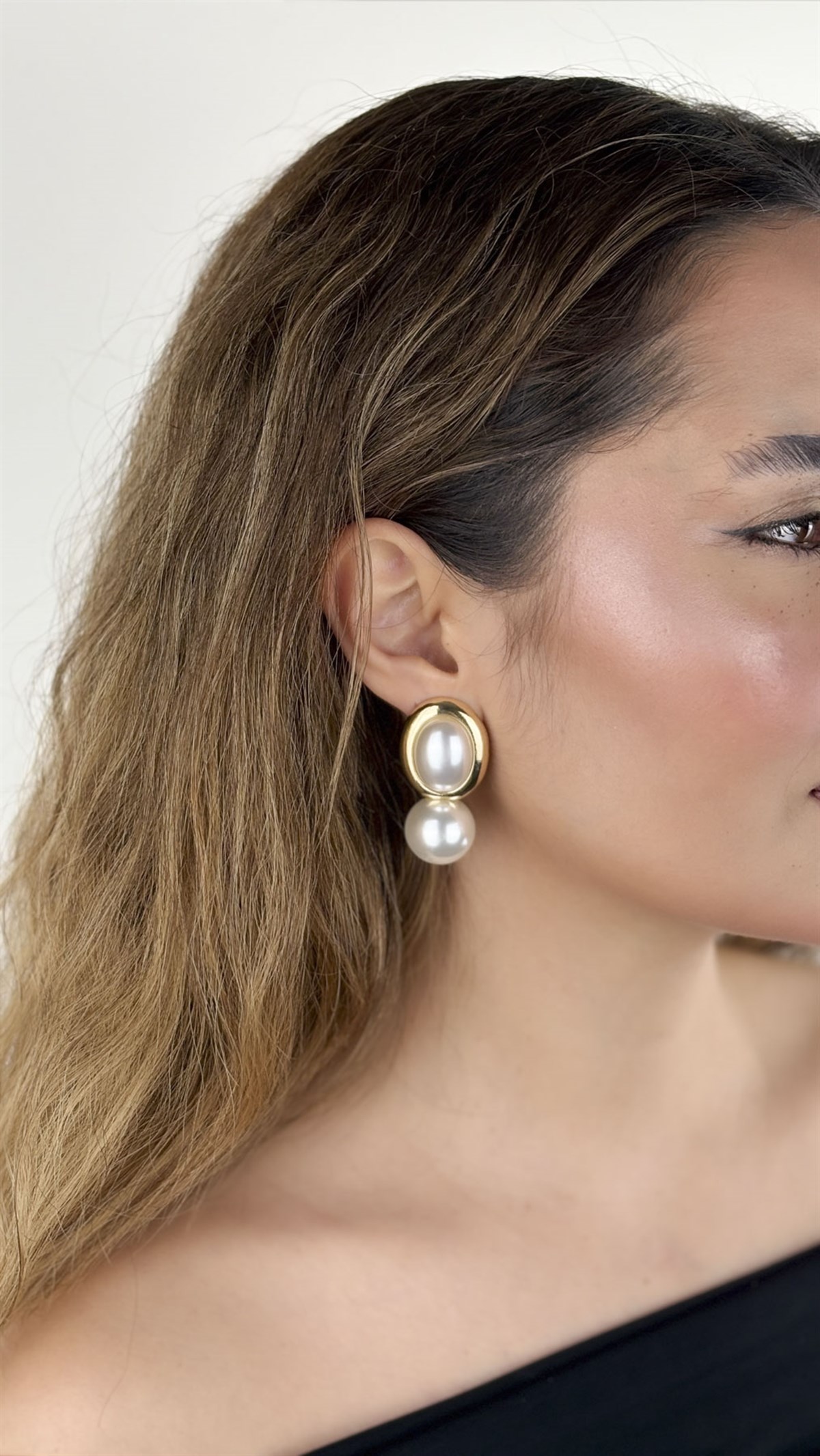 Oval Formlu İncili Küpe