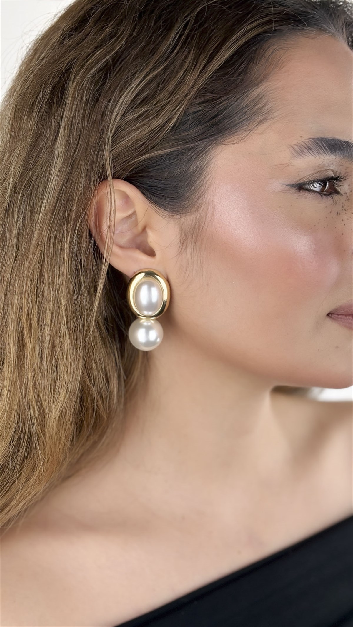 Oval Formlu İncili Küpe