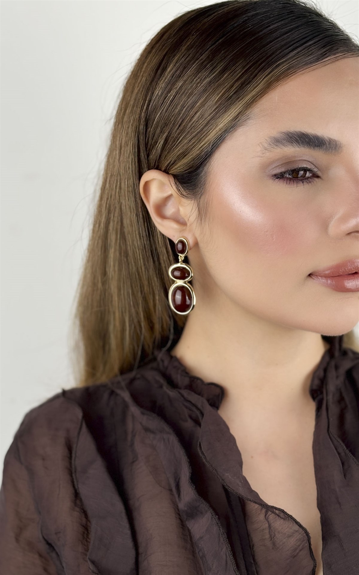 Oval Kahve Taş Sıralı Küpe