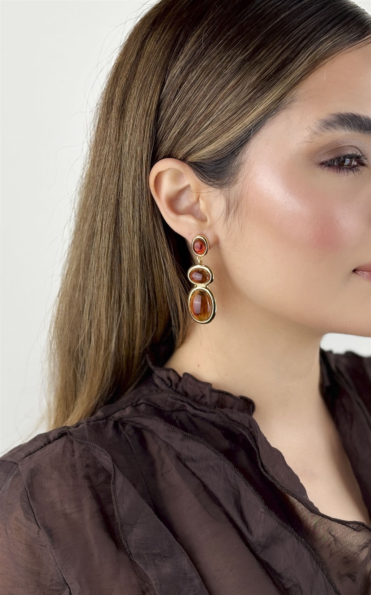 Oval Kehribar Taş Sıralı Küpe