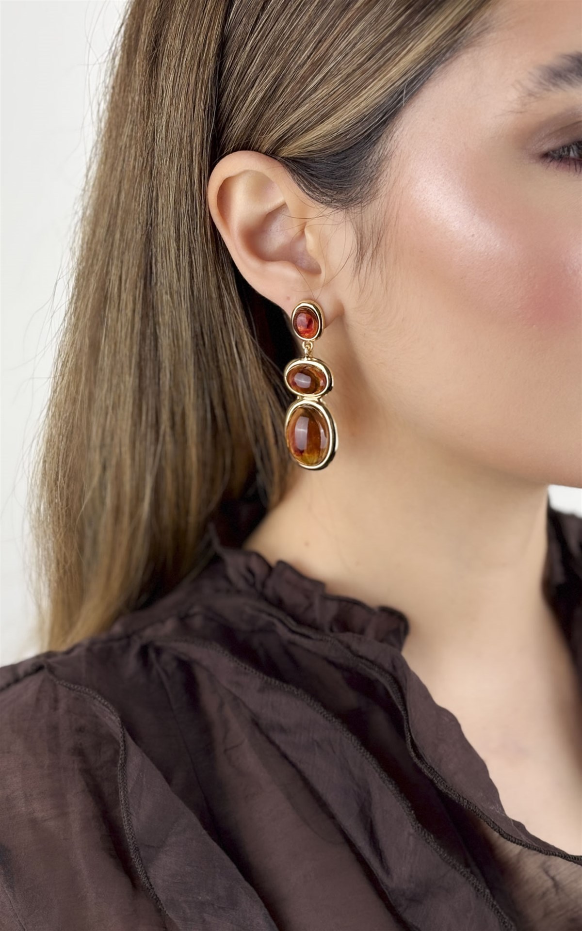 Oval Kehribar Taş Sıralı Küpe