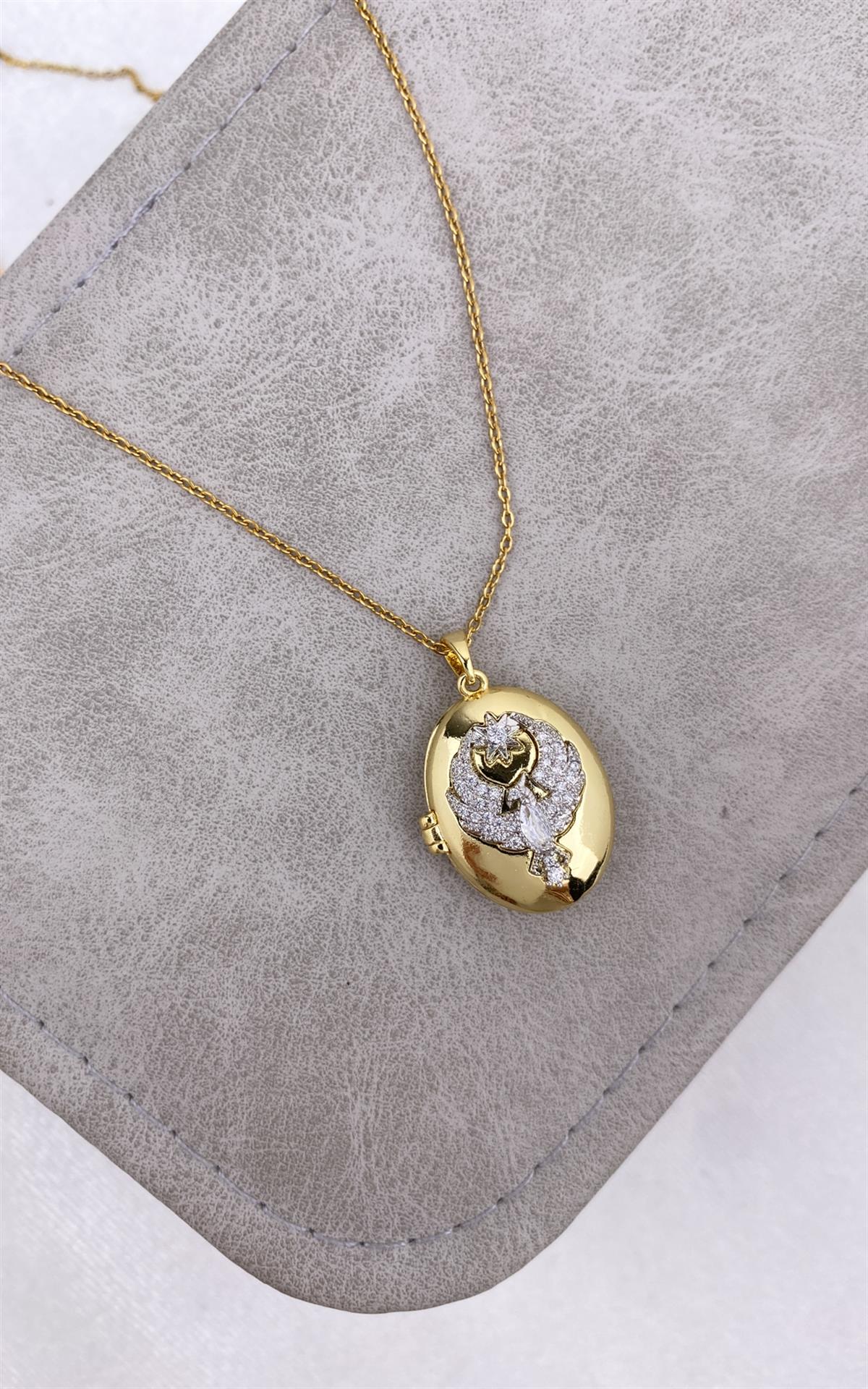 Oval Plaka Üzeri Kuş Desenli Gold Gümüş Kapaklı Çelik Kolye