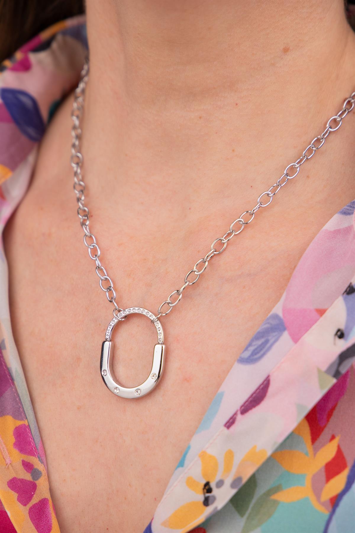 Oval Taşlı Gümüş Çelik Kolye