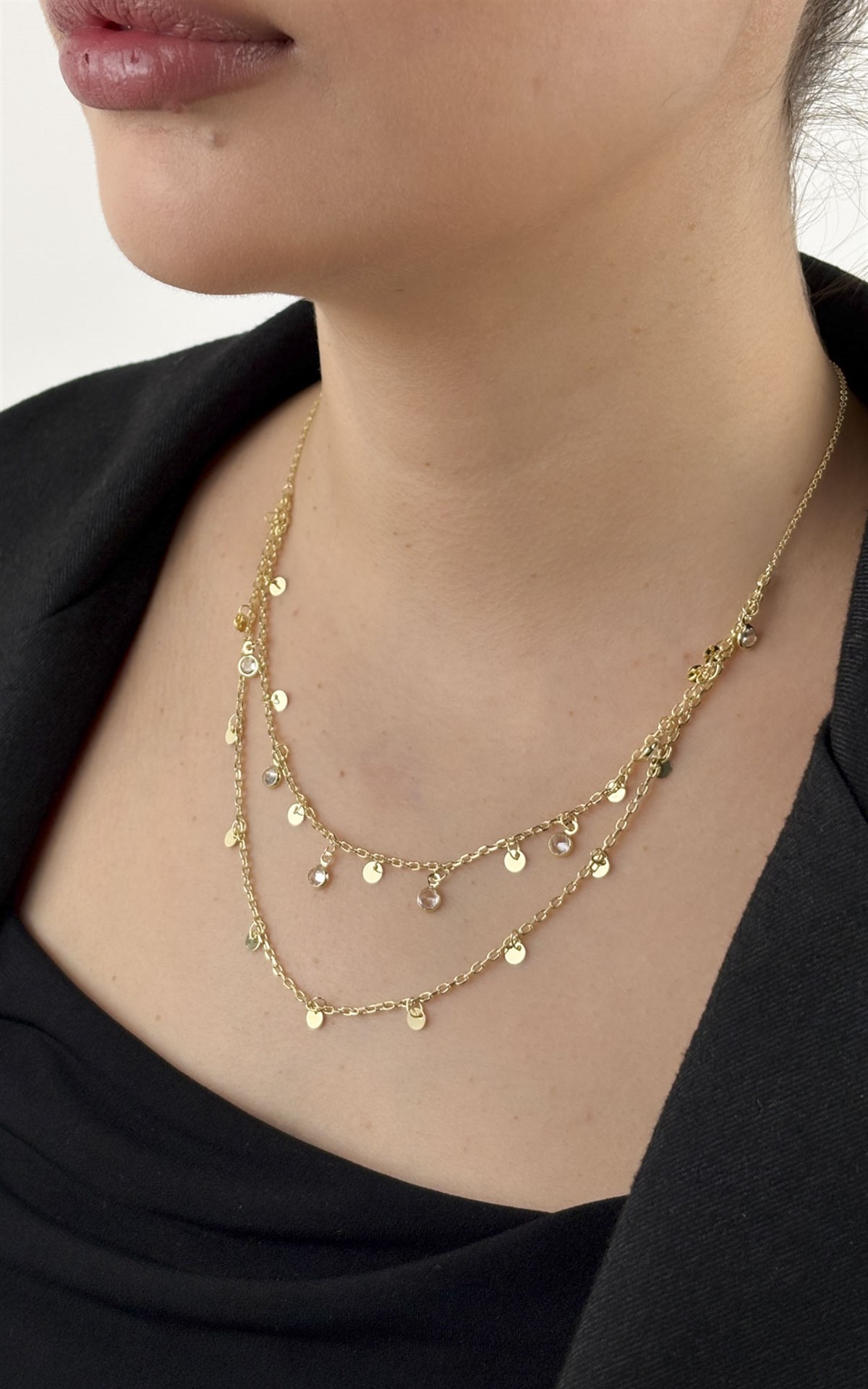 Pul ve Taşlı Çift Sıralı Kolye