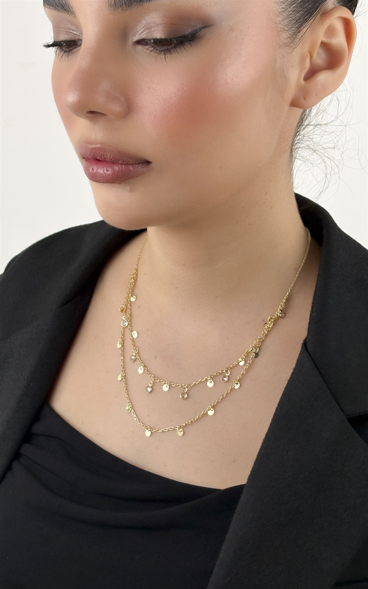 Pul ve Taşlı Çift Sıralı Kolye