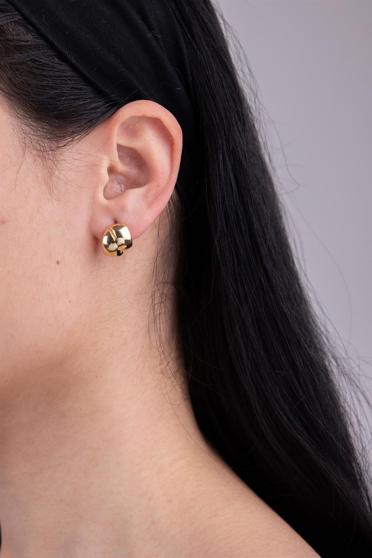 Sarmal Gold Yarım Halka Küpe