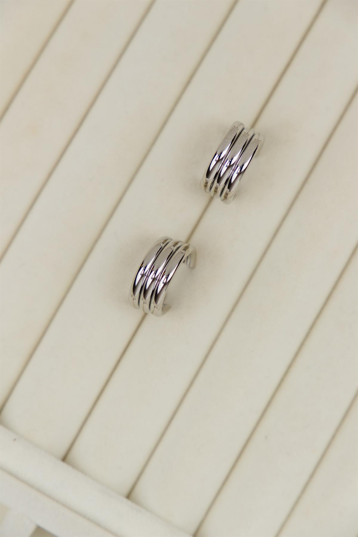 Sıralı Yarım Halka Gümüş Küpe