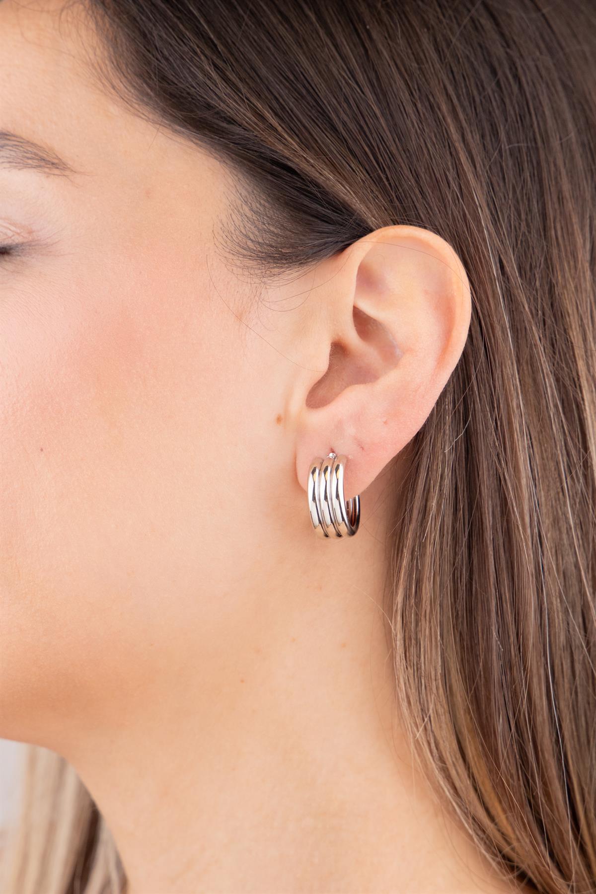 Sıralı Yarım Halka Gümüş Küpe