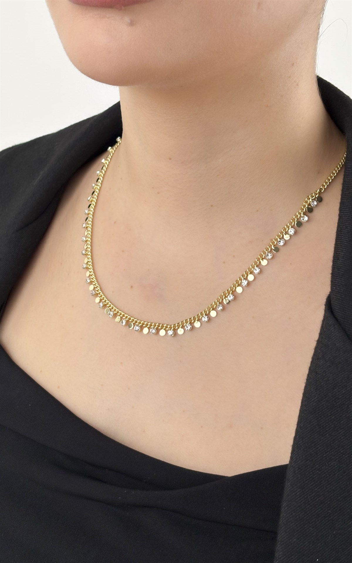 Taş ve Pul Sıralı Kolye