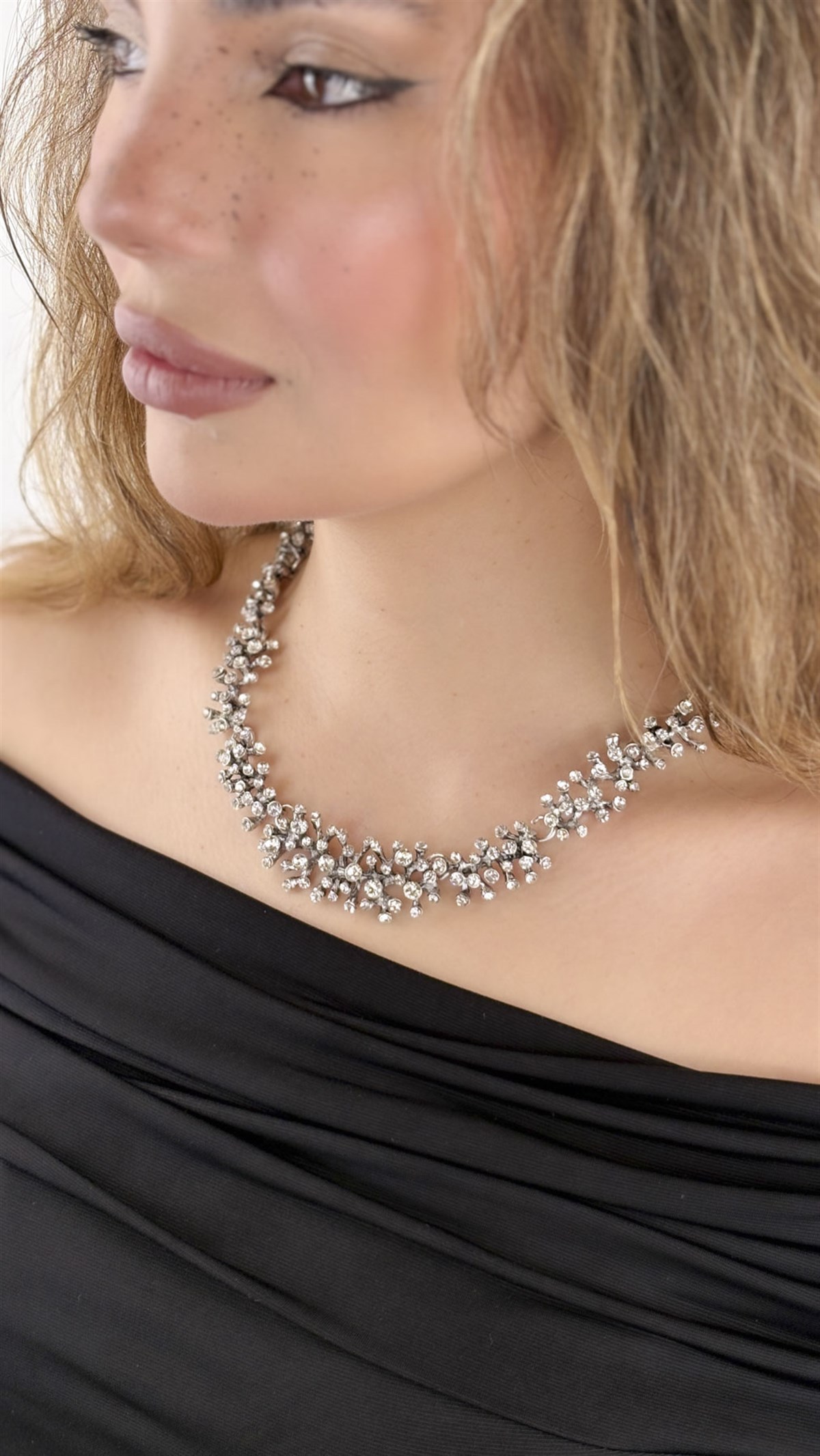 Taşlı Sarmal Kolye