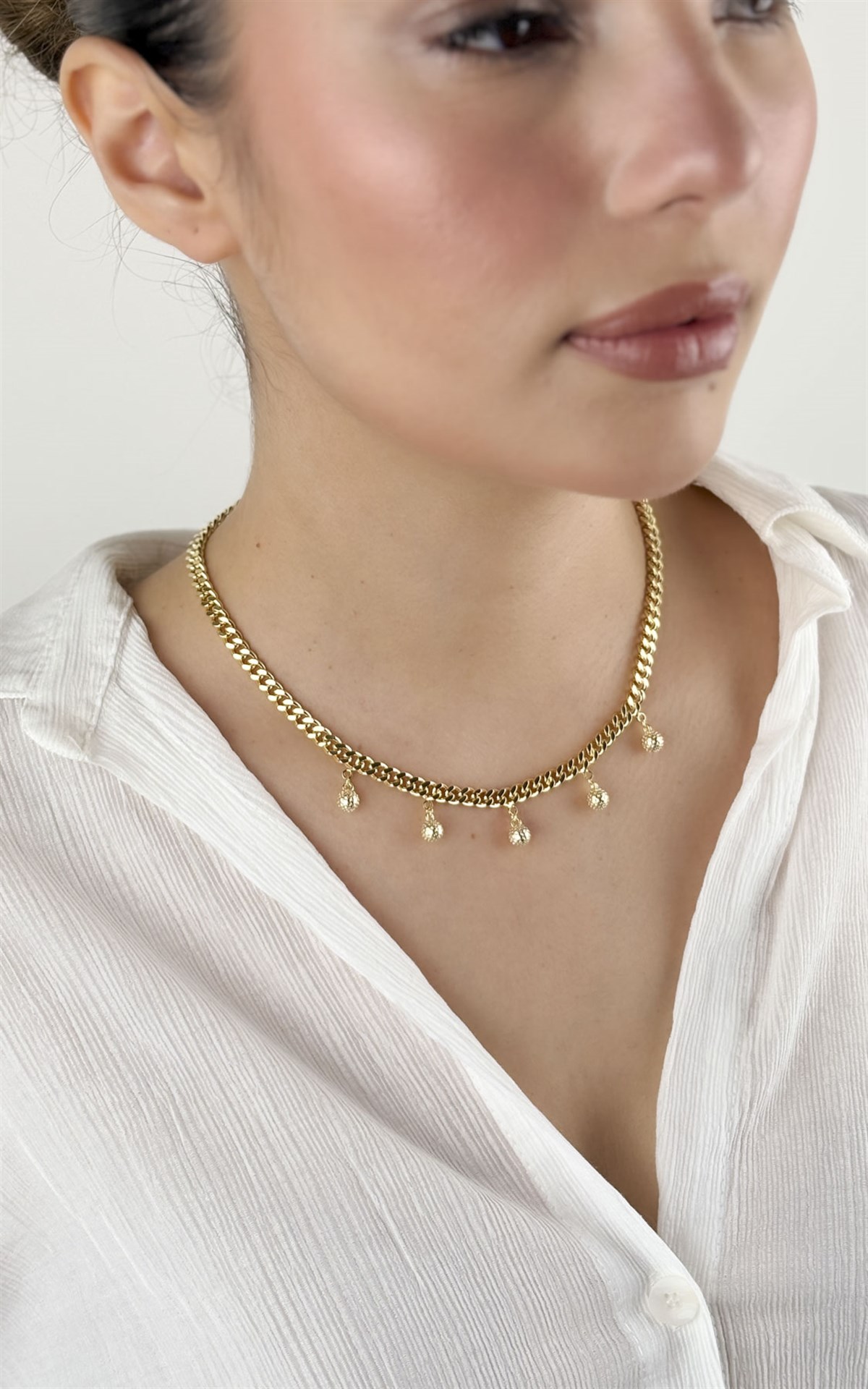 Topçuk Sıralı Yassı Zincirli Kolye