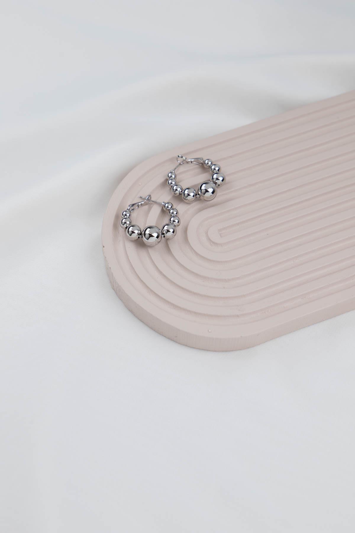 Topçuklu Gümüş Halka Küpe