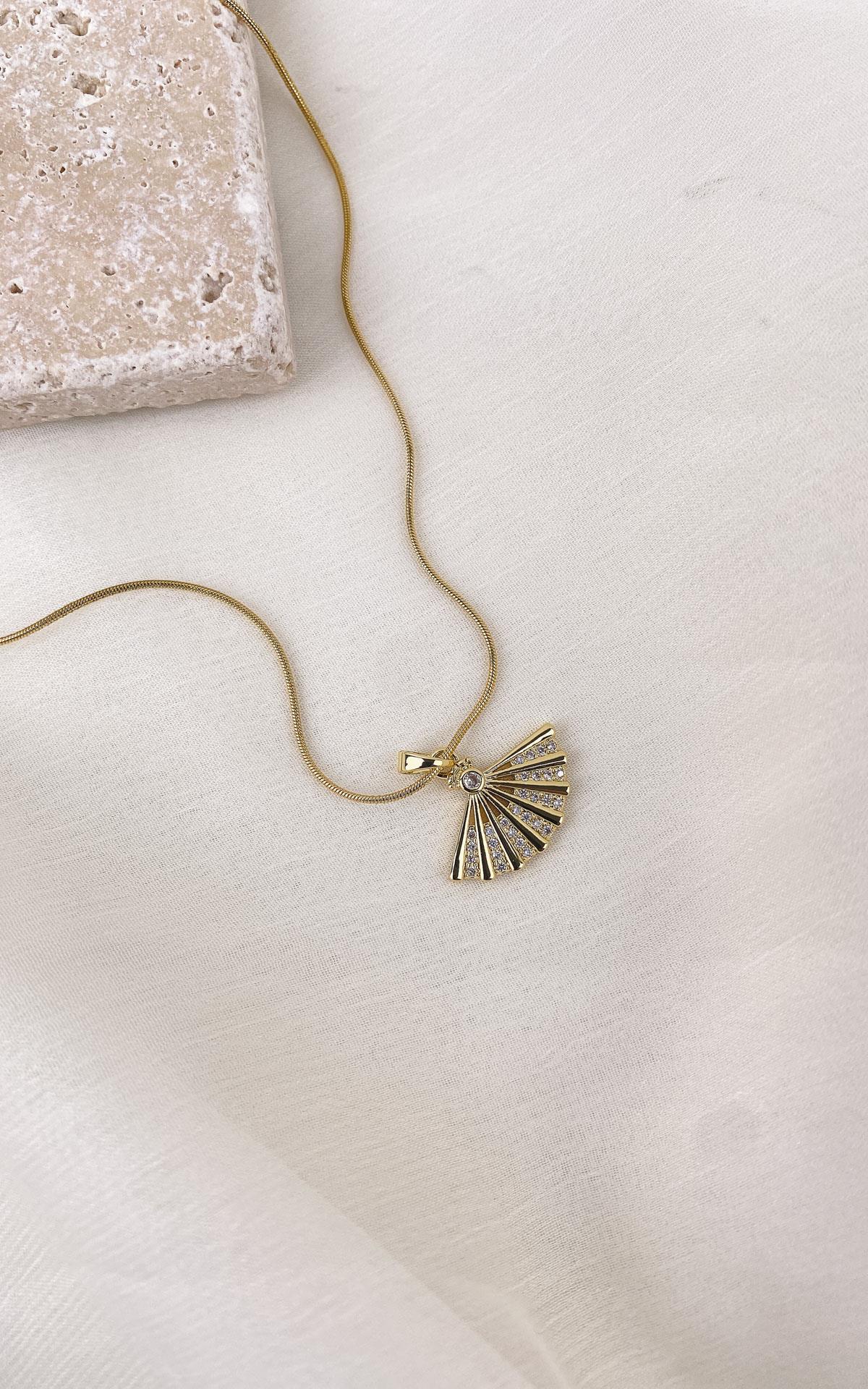 Yelpaze Figürlü Gold Çelik Kolye