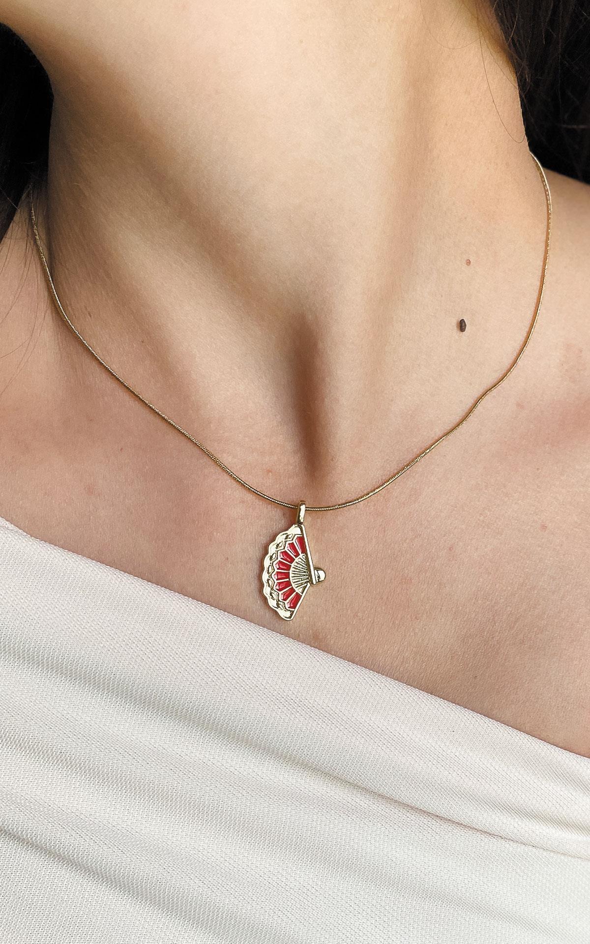 Yelpaze Figürlü Kırmızı Detaylı Gold Çelik Kolye