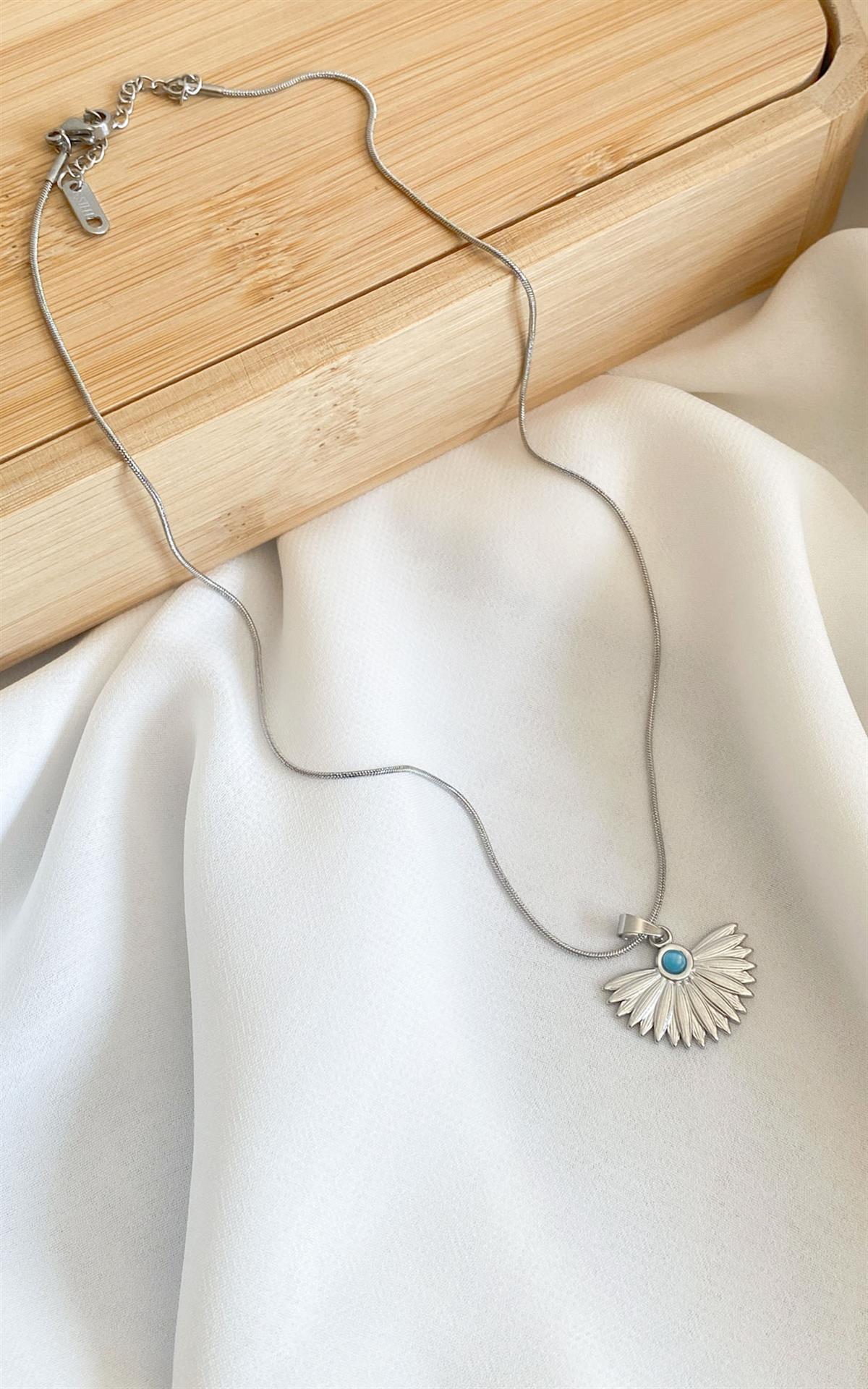 Yelpaze Formlu Yılan Zincirli Gümüş Çelik Kolye