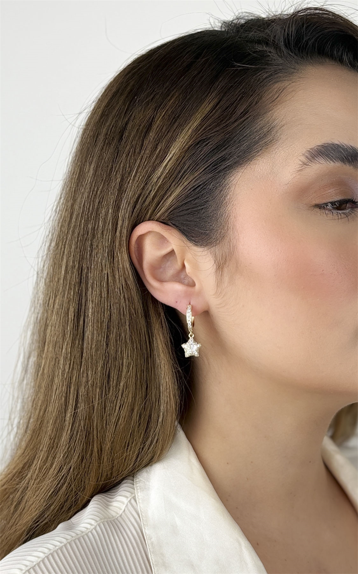 Yıldız Figürlü Taşlı Halka Küpe