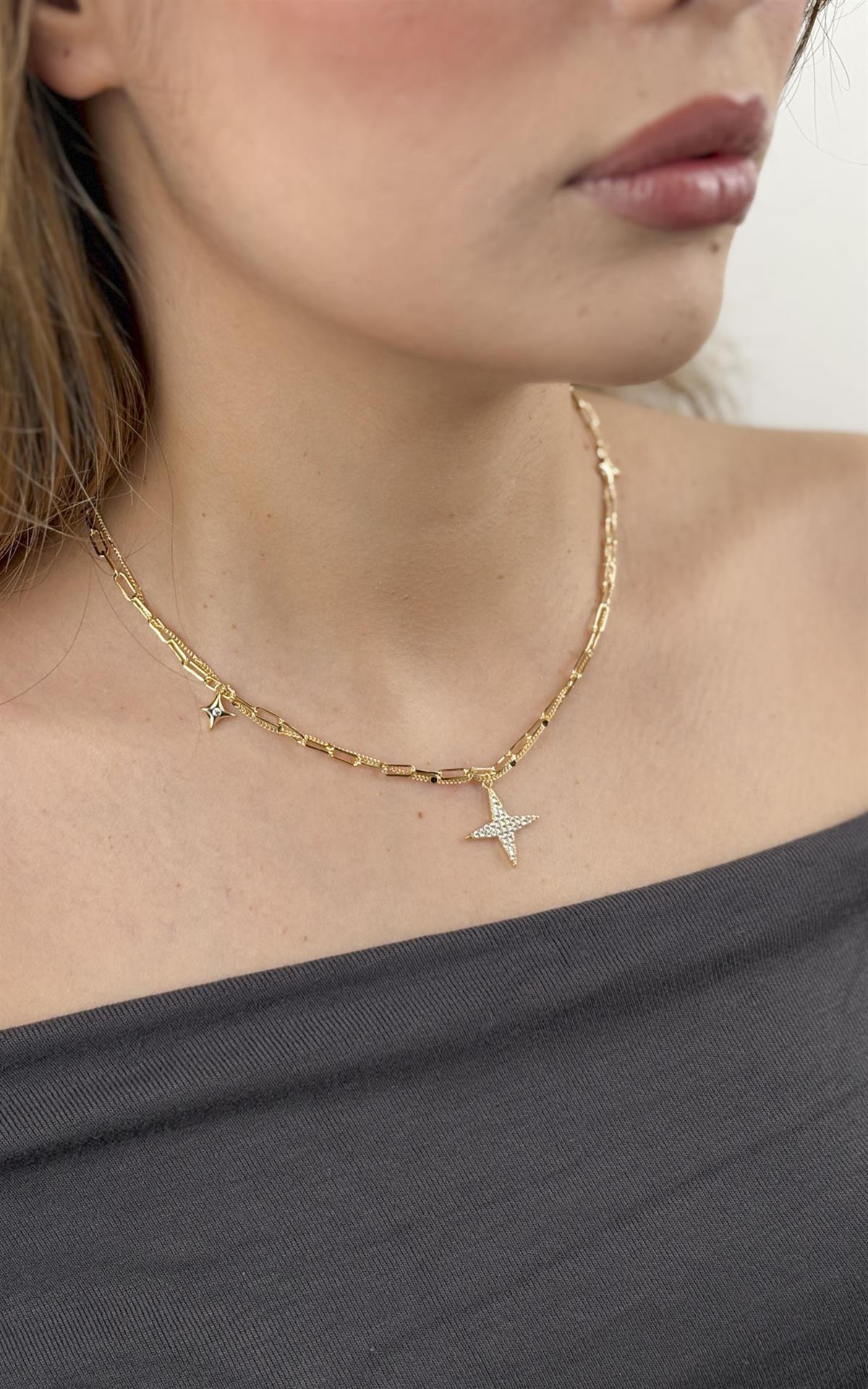 Yıldız Figürlü Taşlı Kolye