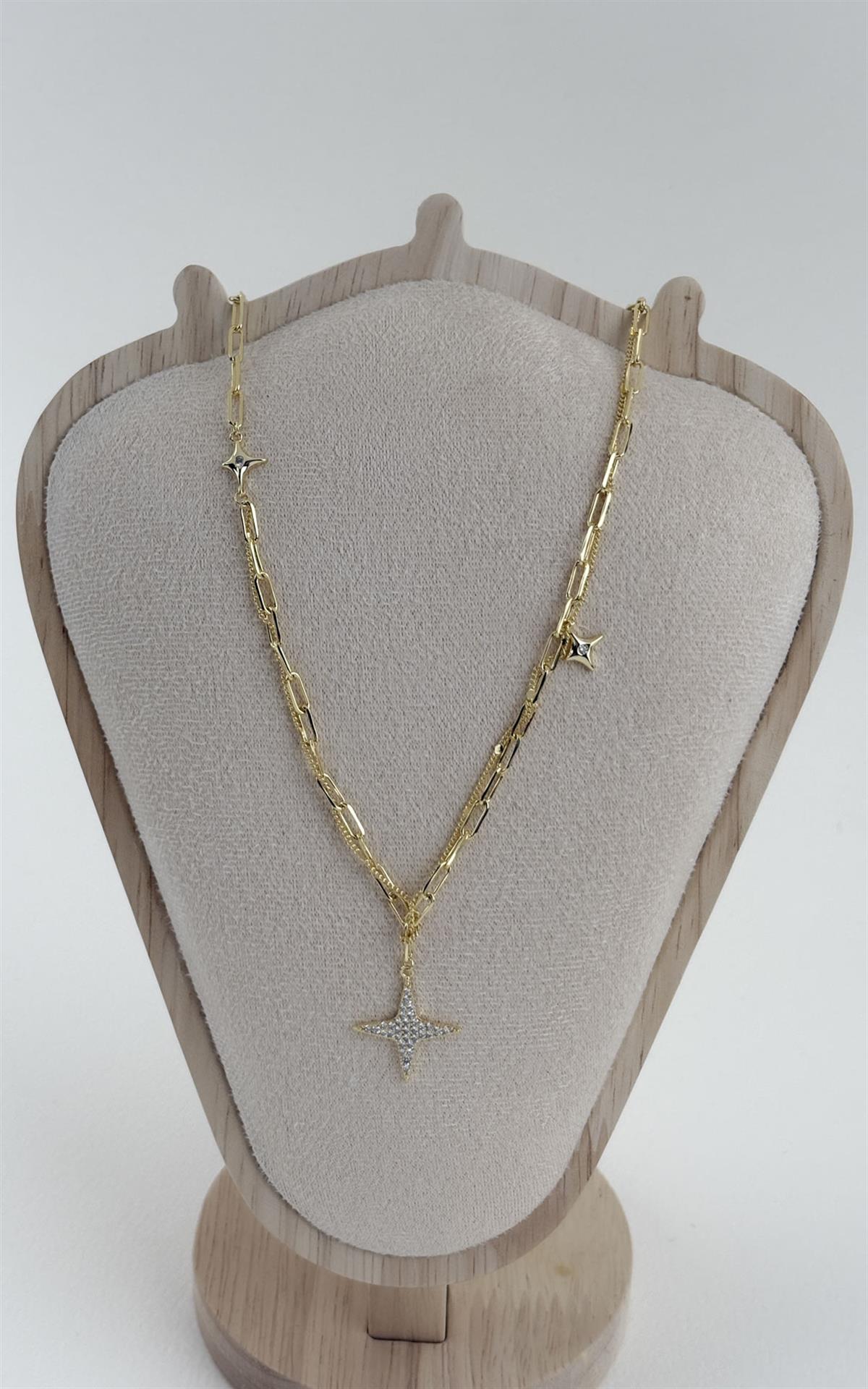 Yıldız Figürlü Taşlı Kolye