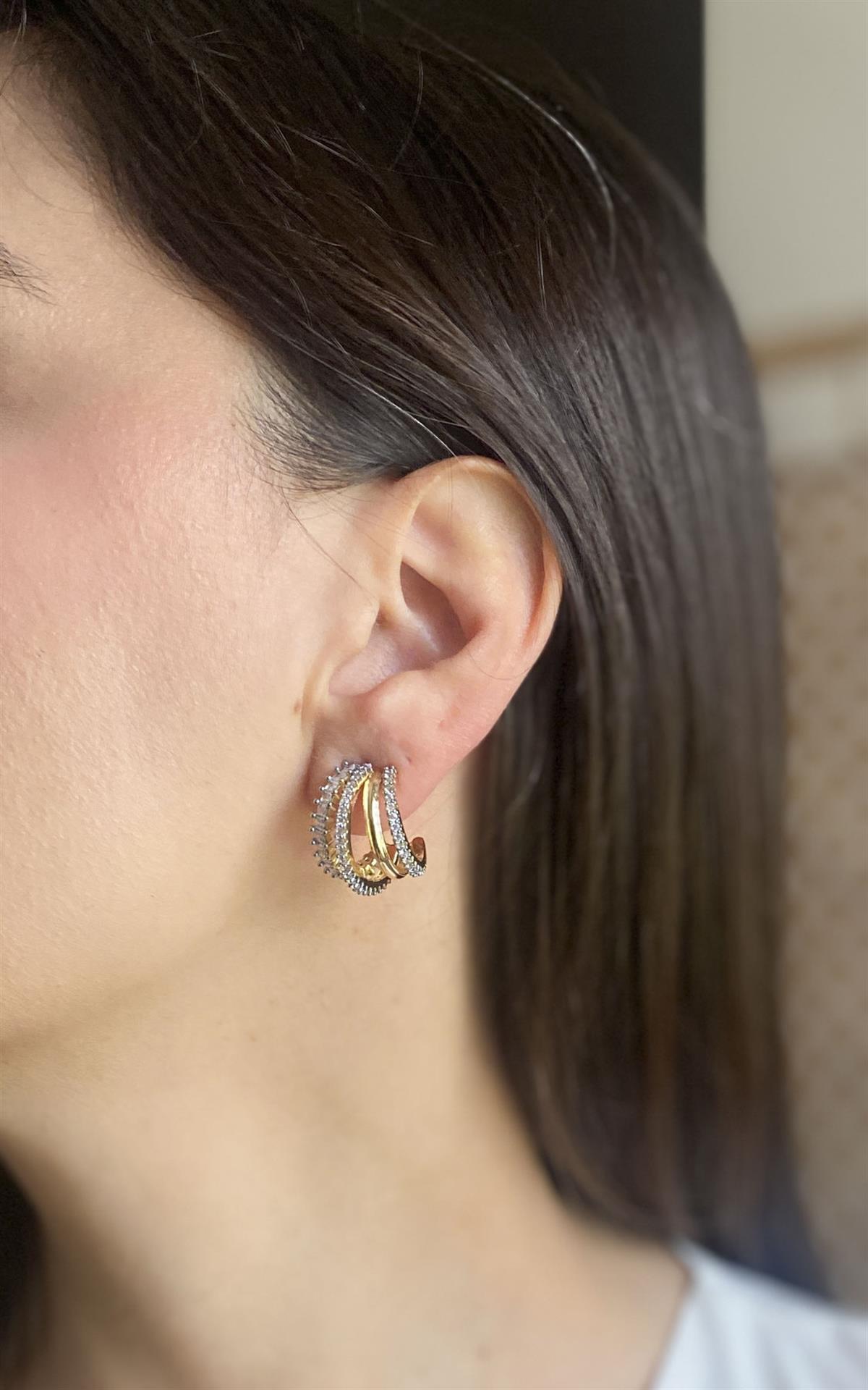 Zirkon Taş Sıralı Bombeli Gold Gümüş Yarım Halka Küpe