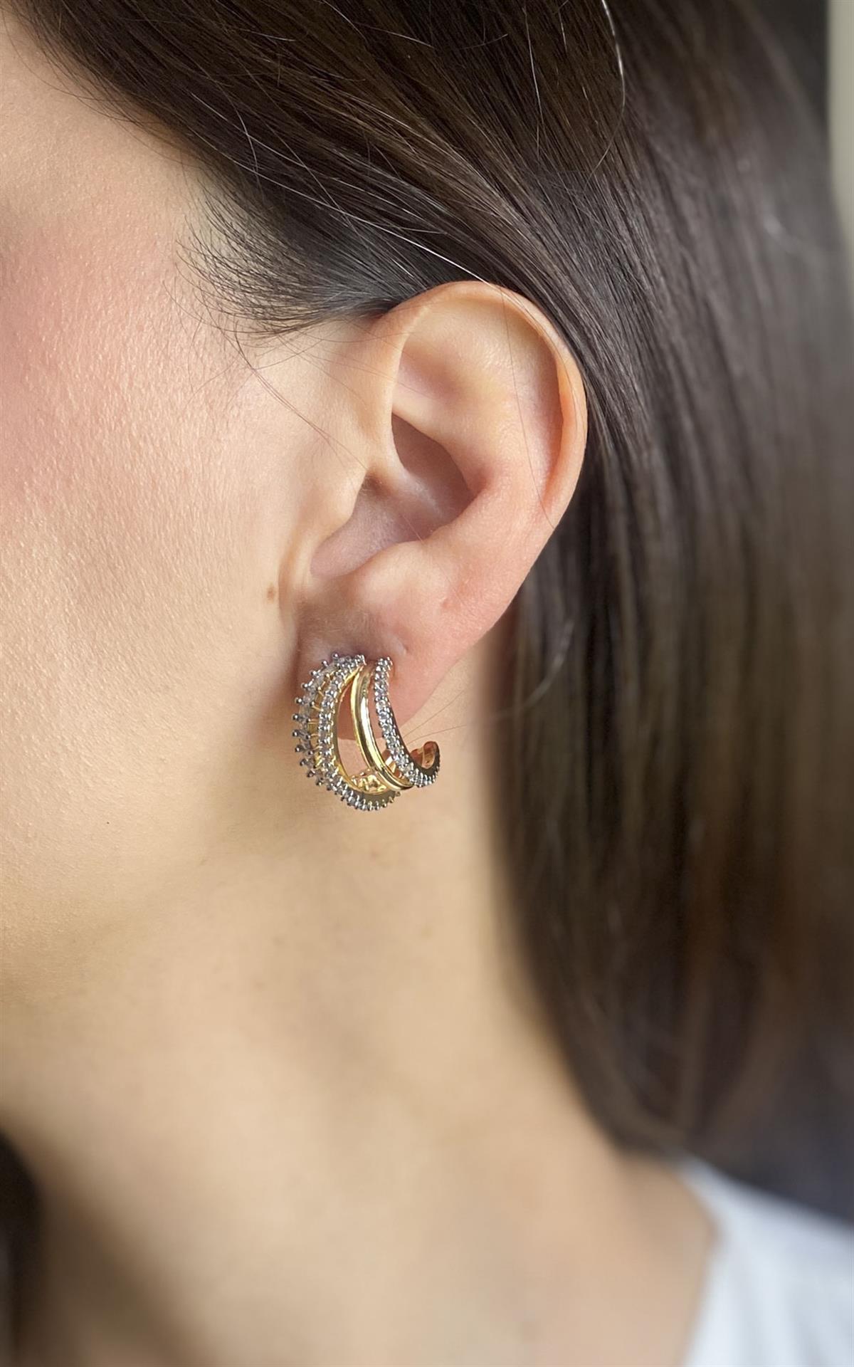 Zirkon Taş Sıralı Bombeli Gold Gümüş Yarım Halka Küpe